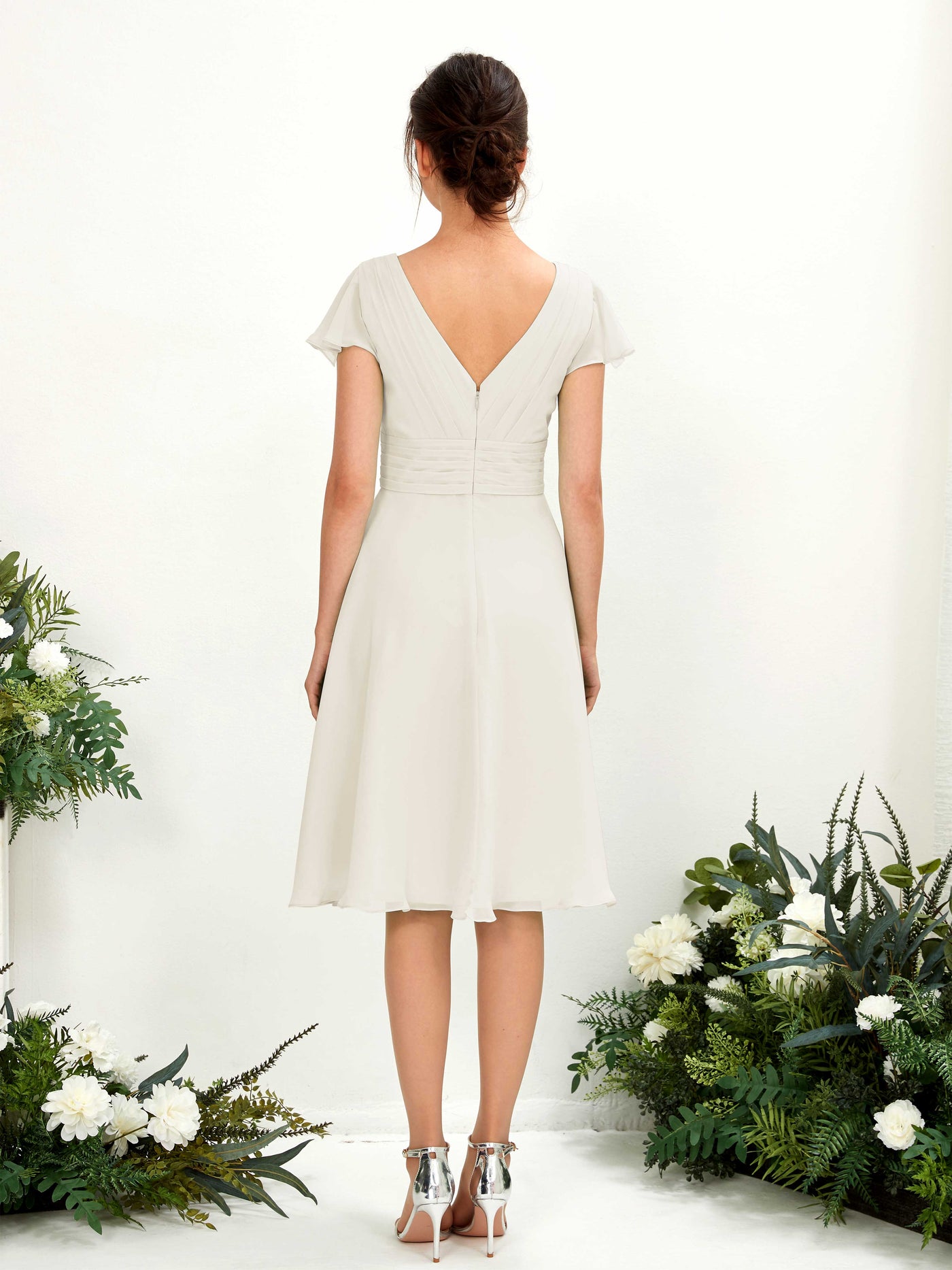 Carlyna A-Linien-Kleid V-Ausschnitt Flatterärmel knielang Chiffon Kleid Elfenbein #farbe_elfenbein