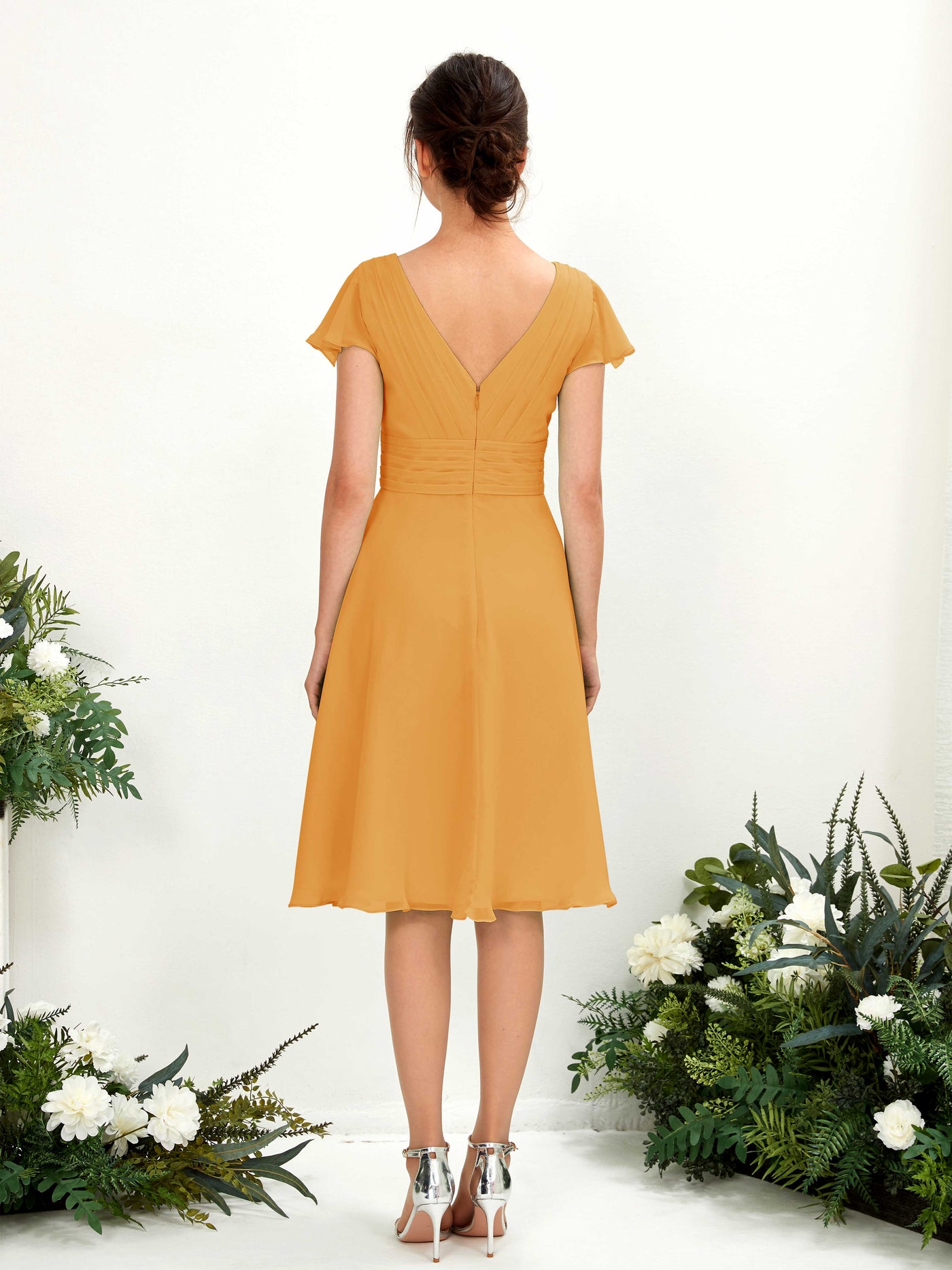 Carlyna A-Linien-Kleid V-Ausschnitt Flatterärmel knielang Chiffon Kleid Mango #farbe_mango