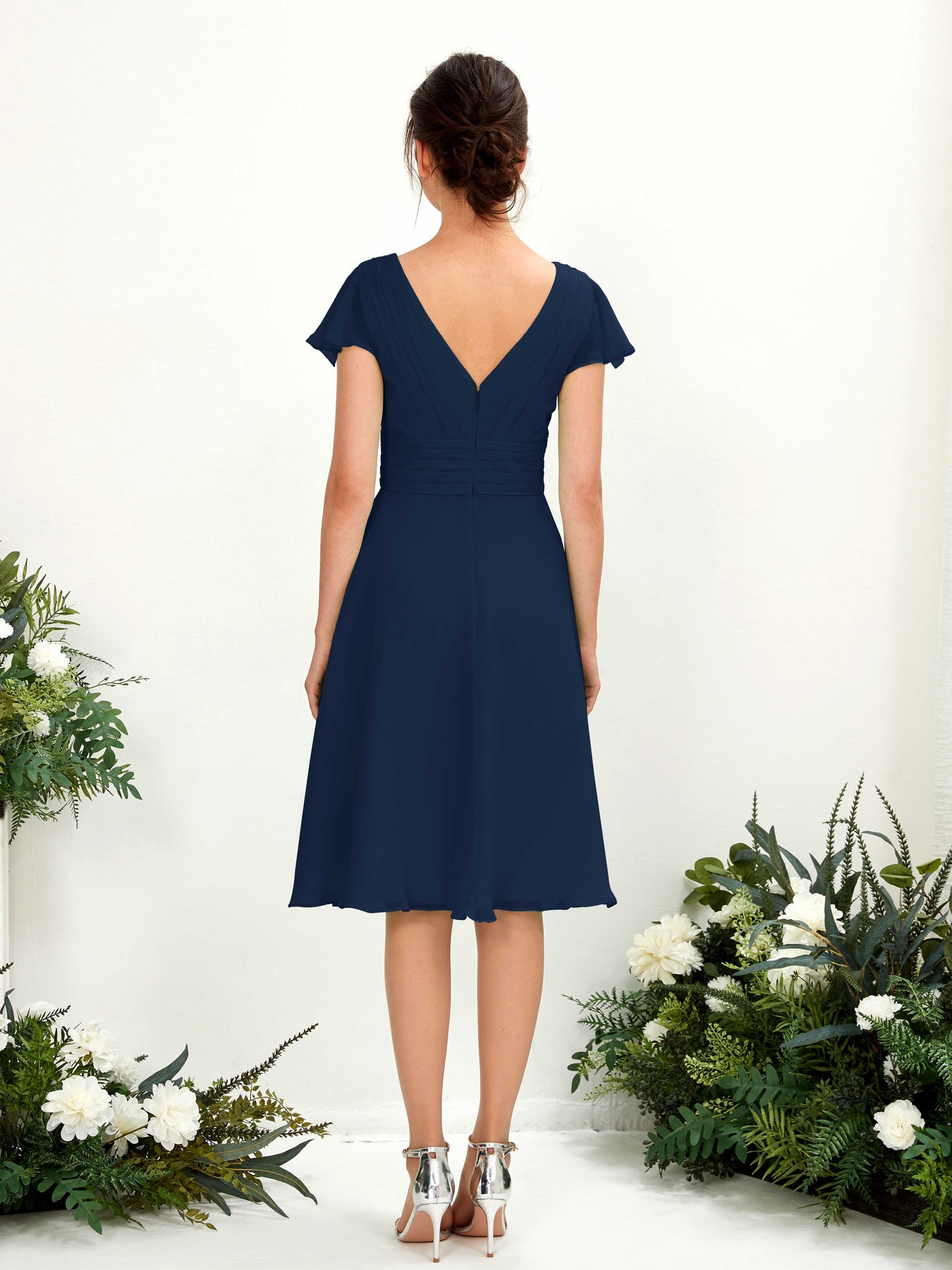 Carlyna A-Linien-Kleid V-Ausschnitt Flatterärmel knielang Chiffon Kleid Marineblau #farbe_marineblau