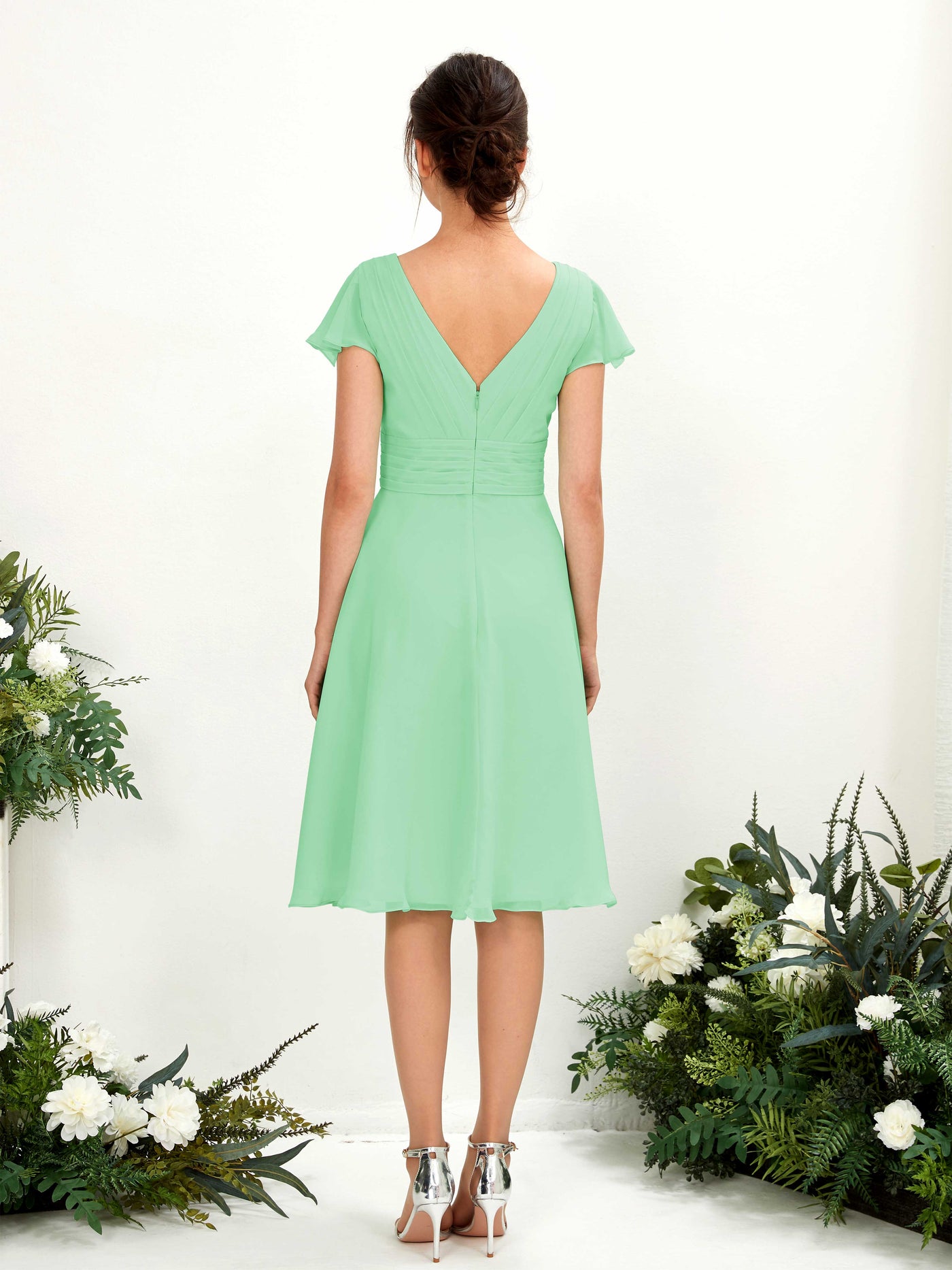 Carlyna A-Linien-Kleid V-Ausschnitt Flatterärmel knielang Chiffon Kleid Minzgrün #farbe_minzgr-n