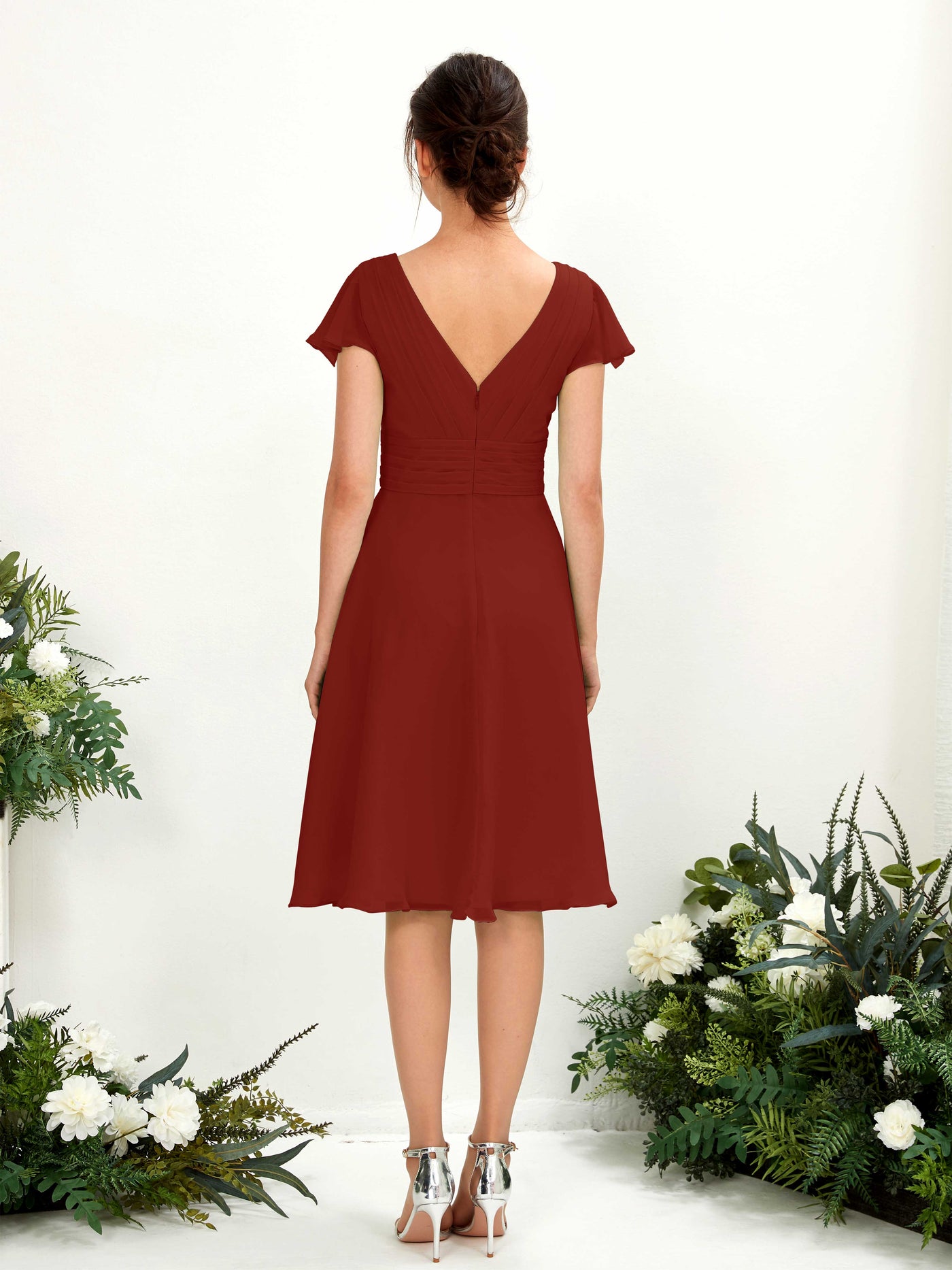 Carlyna A-Linien-Kleid V-Ausschnitt Flatterärmel knielang Chiffon Kleid Rostrot #farbe_rostrot