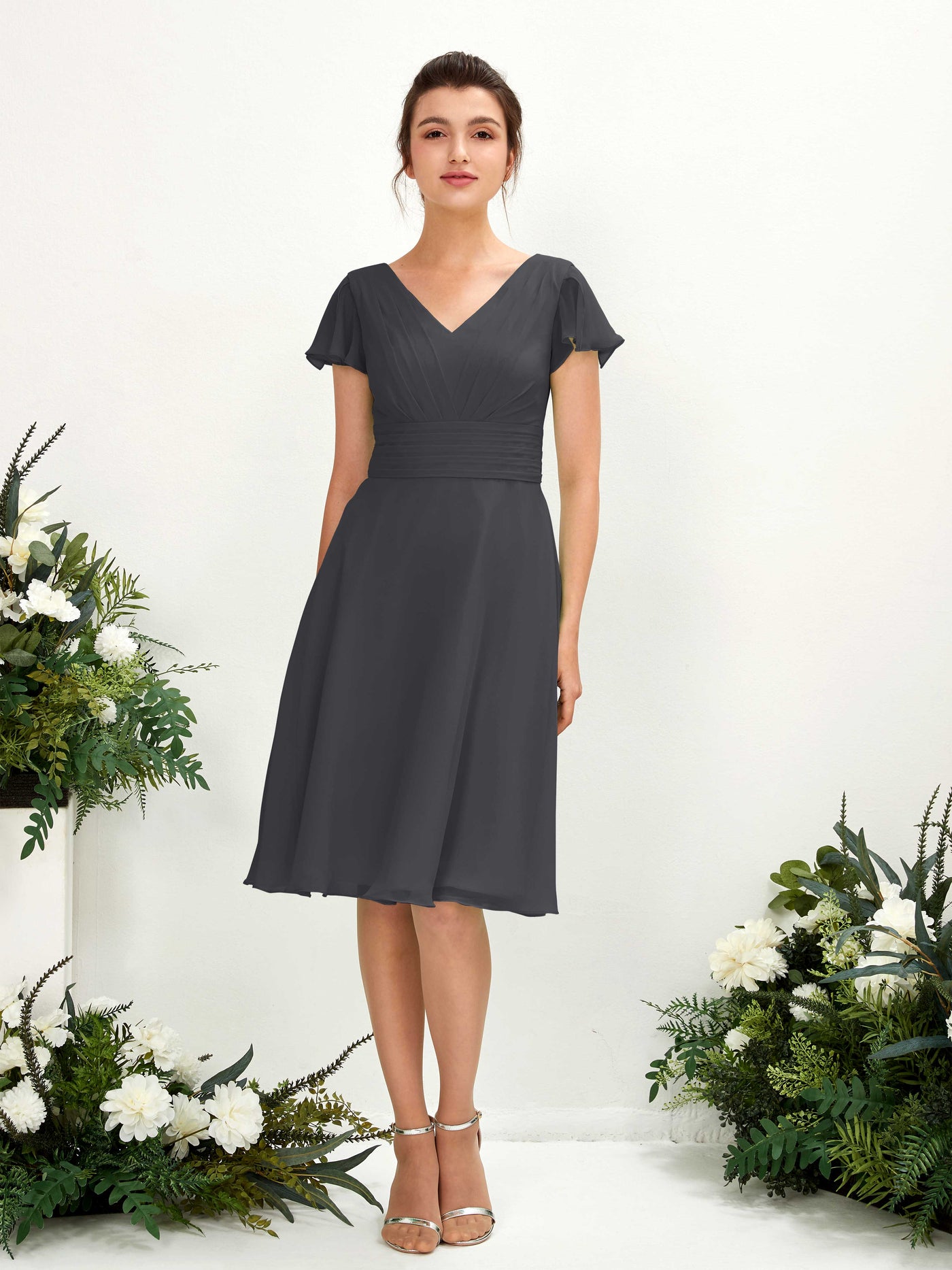Carlyna A-Linien-Kleid V-Ausschnitt Flatterärmel knielang Chiffon Kleid Zinnfarben #farbe_zinnfarben