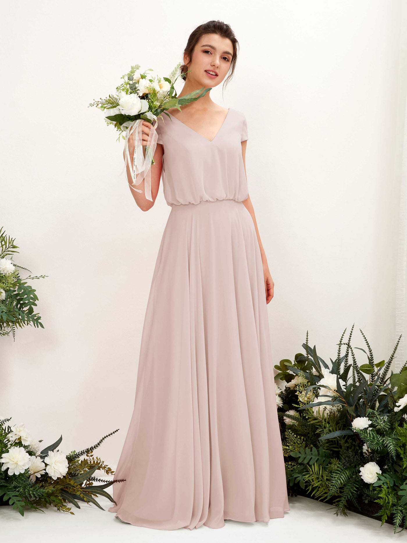 Carlyna A-Linien-Kleid V-Ausschnitt Flügelärmel Bodenlanger Brautjungfernkleid Biscotti #farbe_biscotti
