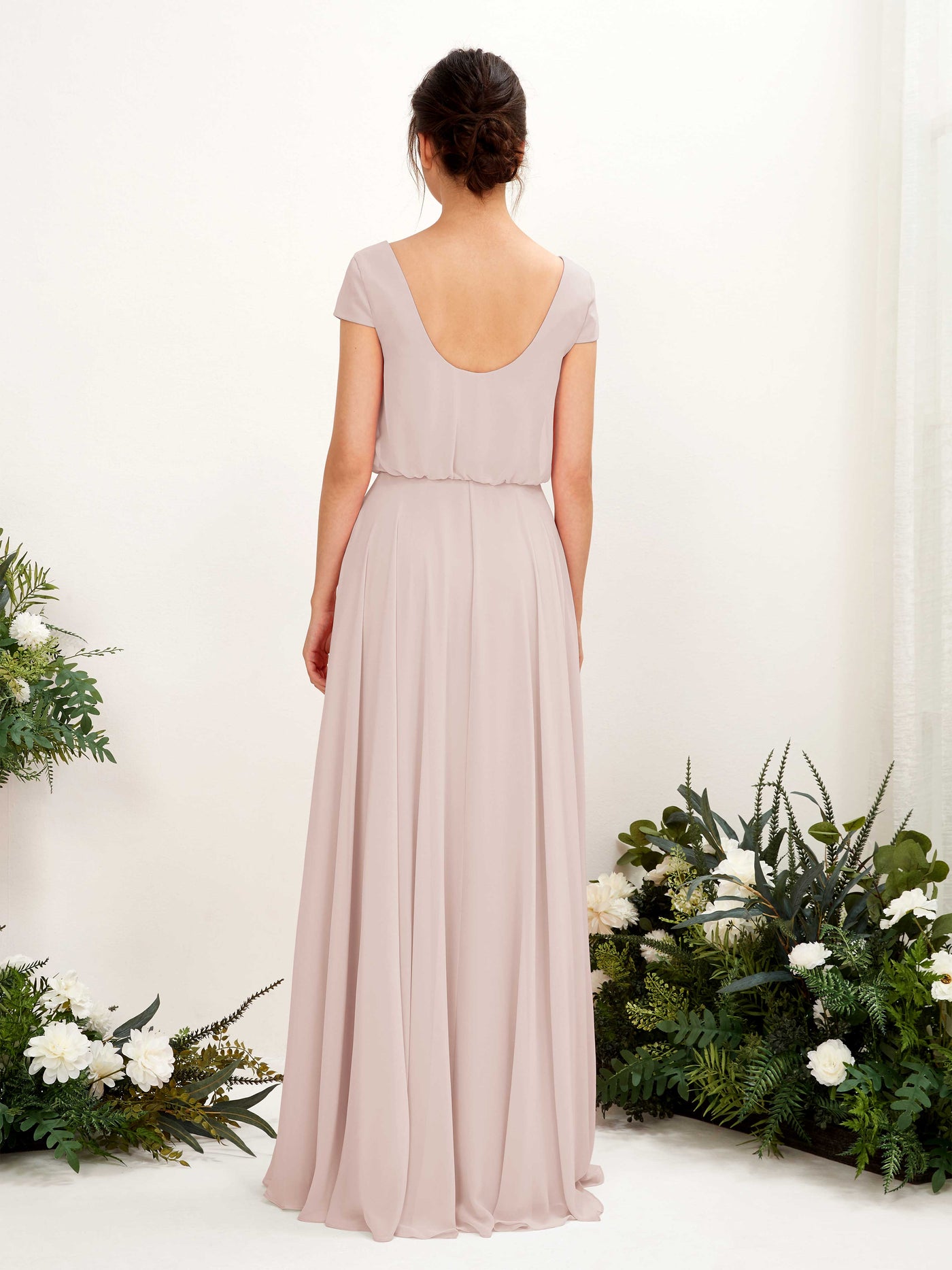 Carlyna A-Linien-Kleid V-Ausschnitt Flügelärmel Bodenlanger Brautjungfernkleid Biscotti #farbe_biscotti