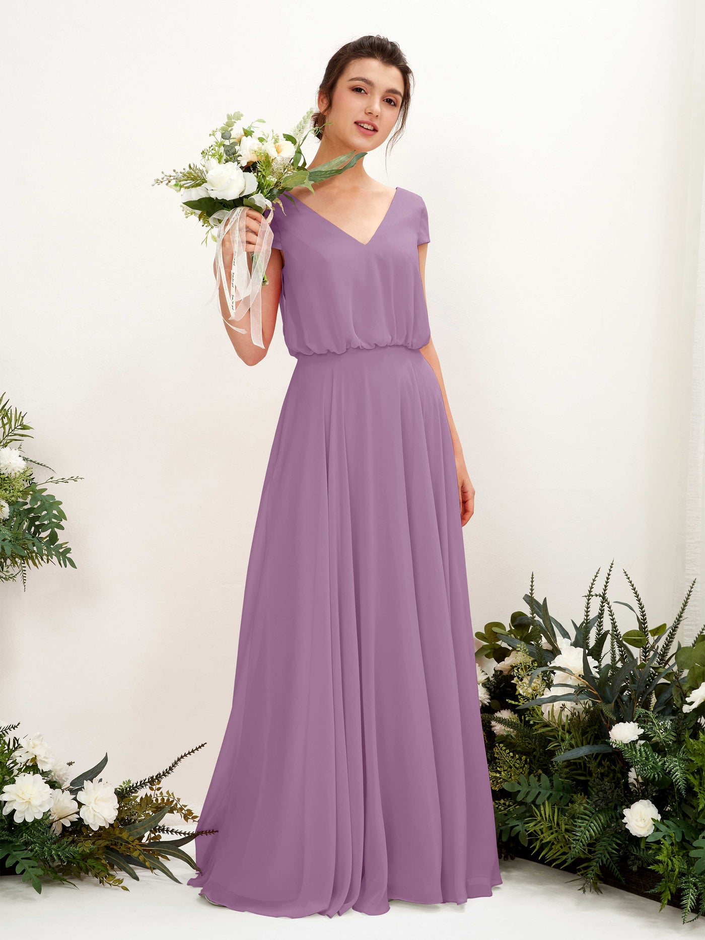 Carlyna A-Linien-Kleid V-Ausschnitt Flügelärmel Bodenlanger Brautjungfernkleid Orchideen-Nebel #farbe_orchideen-nebel