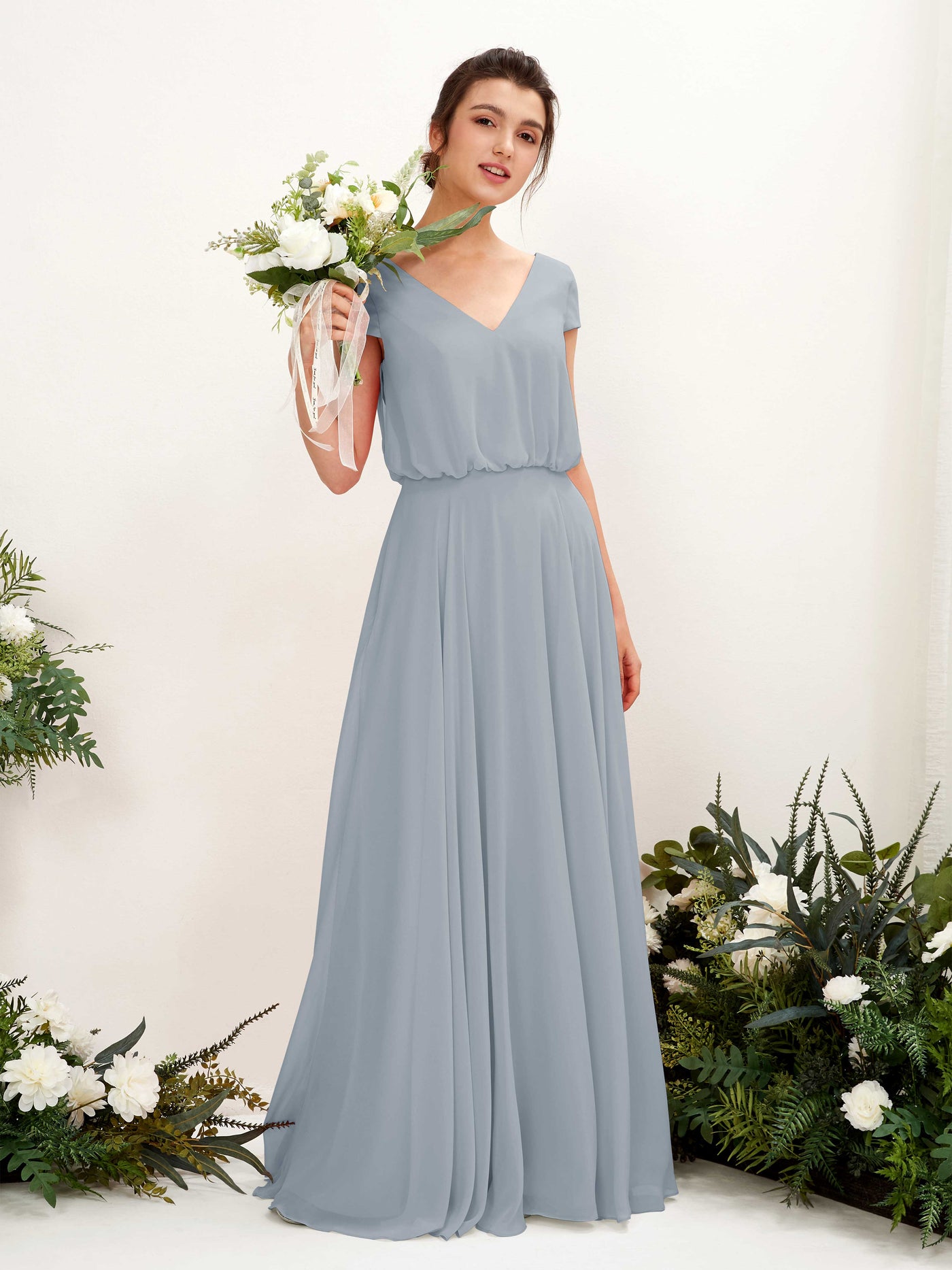 Carlyna A-Linien-Kleid V-Ausschnitt Flügelärmel Bodenlanger Brautjungfernkleid Staubiges Blau-Upgrade #farbe_staubiges-blau-upgrade