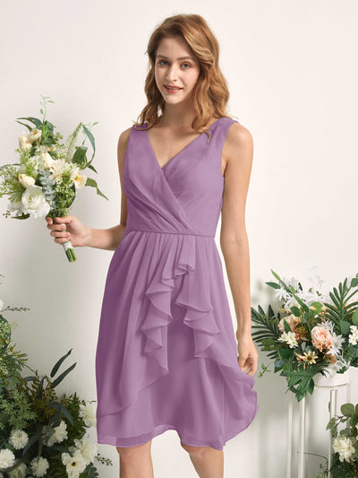 Carlyna A-Linien-Kleid V-Ausschnitt Knielang Chiffon Brautjungfernkleid Orchideen-Nebel #farbe_orchideen-nebel