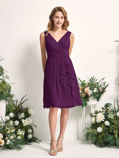 Carlyna A-Linien-Kleid V-Ausschnitt Knielang Chiffon Brautjungfernkleid Traube #farbe_traube