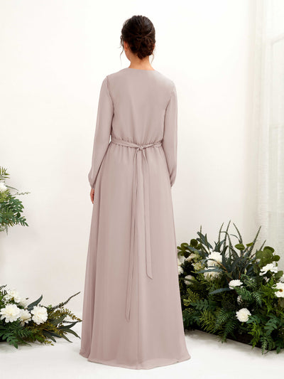 Carlyna A-Linien-Kleid V-Ausschnitt Langarm Bodenlang Brautjungfernkleid Taupe #farbe_taupe