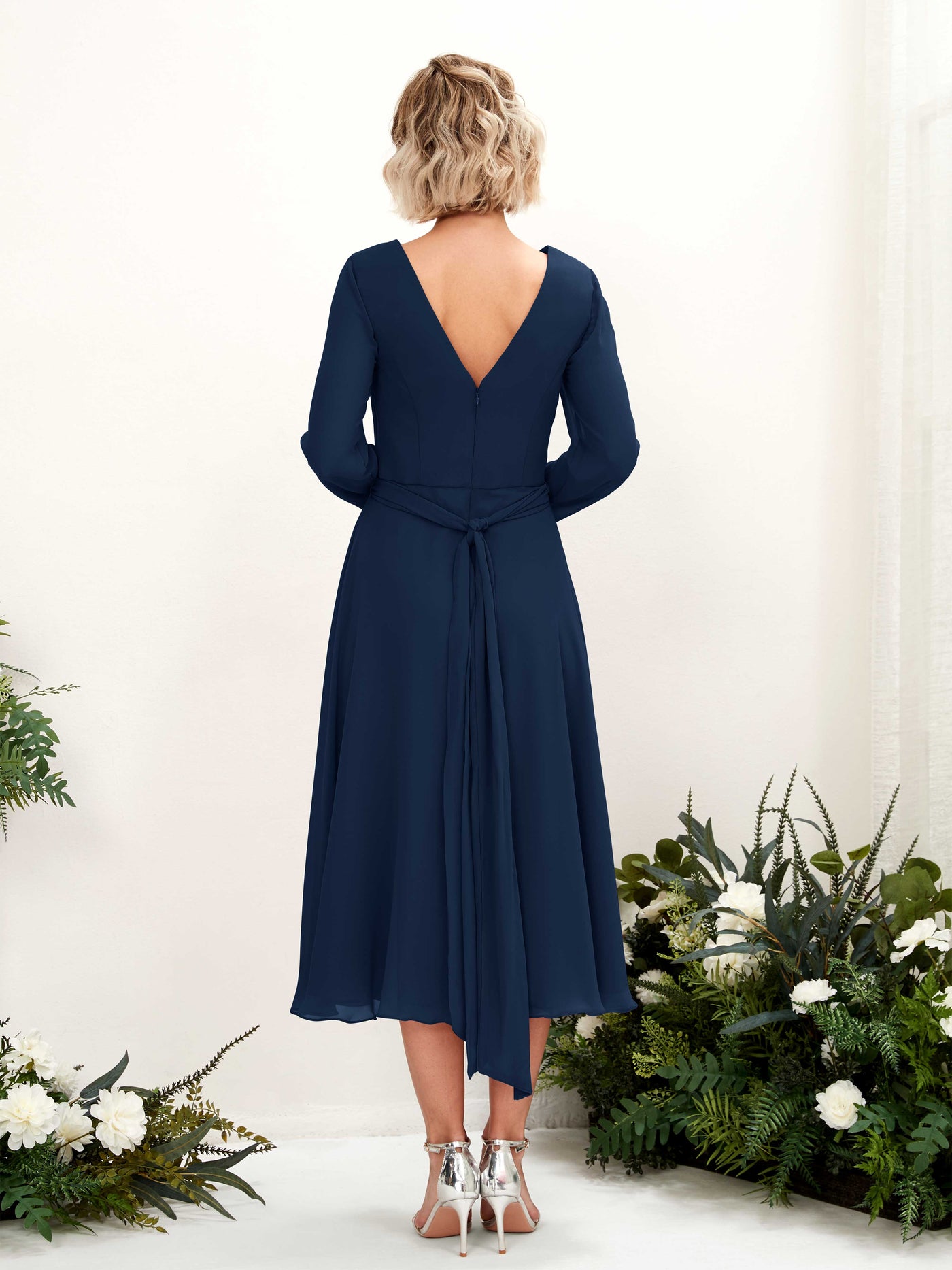 Carlyna A-Linien-Kleid V-Ausschnitt Langarm Wadenlang Brautjungfernkleider Marineblau #farbe_marineblau