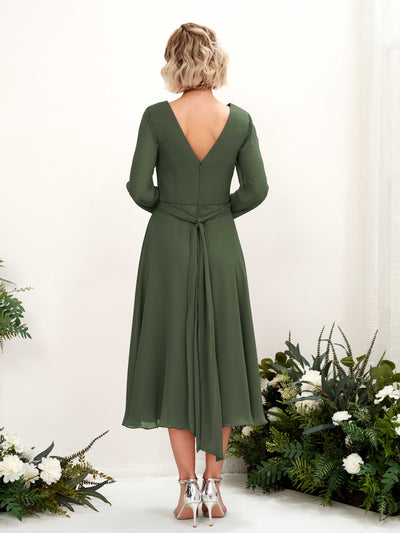 Carlyna A-Linien-Kleid V-Ausschnitt Langarm Wadenlang Brautjungfernkleider Martini-Olive #farbe_martini-olive
