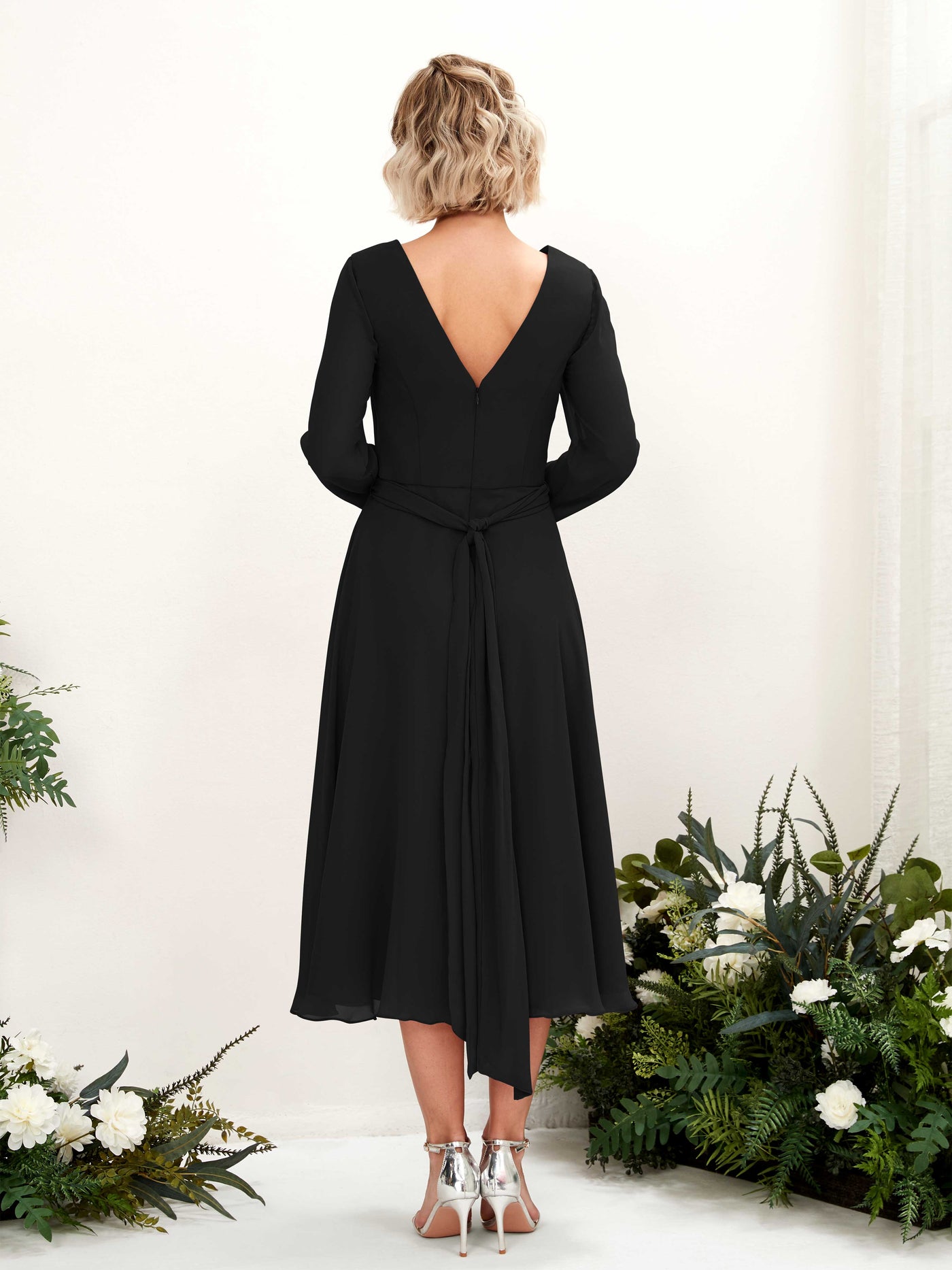 Carlyna A-Linien-Kleid V-Ausschnitt Langarm Wadenlang Brautjungfernkleider Schwarz #farbe_schwarz