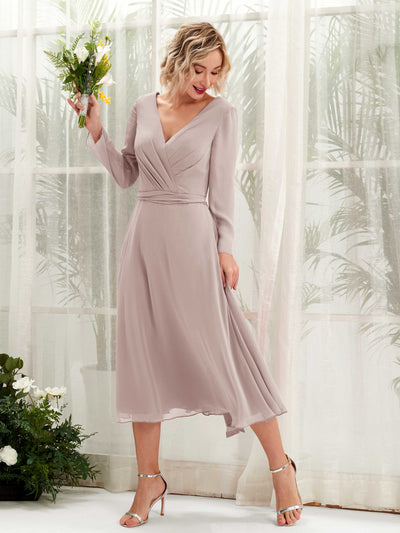 Carlyna A-Linien-Kleid V-Ausschnitt Langarm Wadenlang Brautjungfernkleider Taupe #farbe_taupe