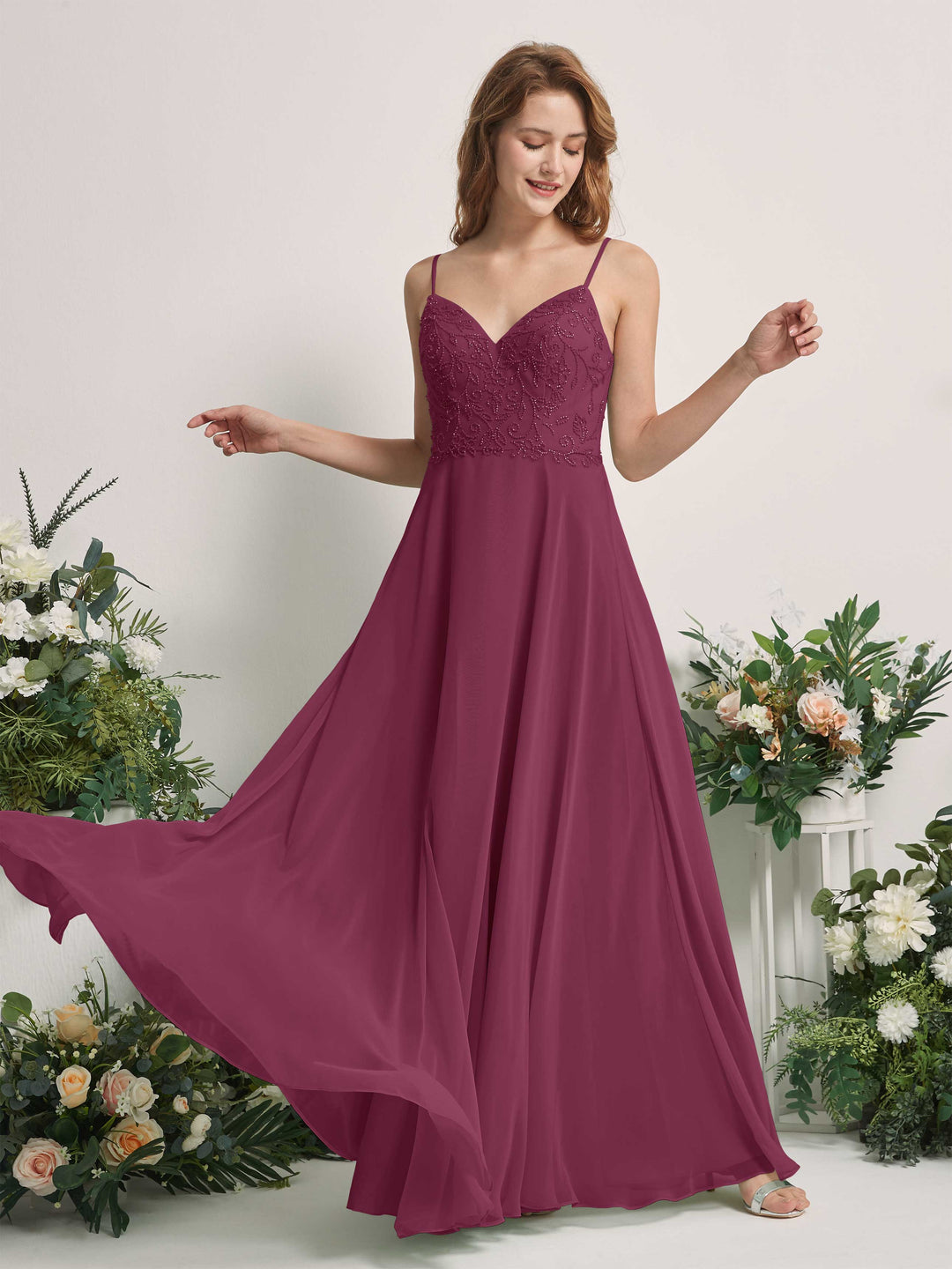 Carlyna A-Linien-Kleid V-Ausschnitt Spaghettiträger Bodenlang Brautjungfernkleider Chianti 
