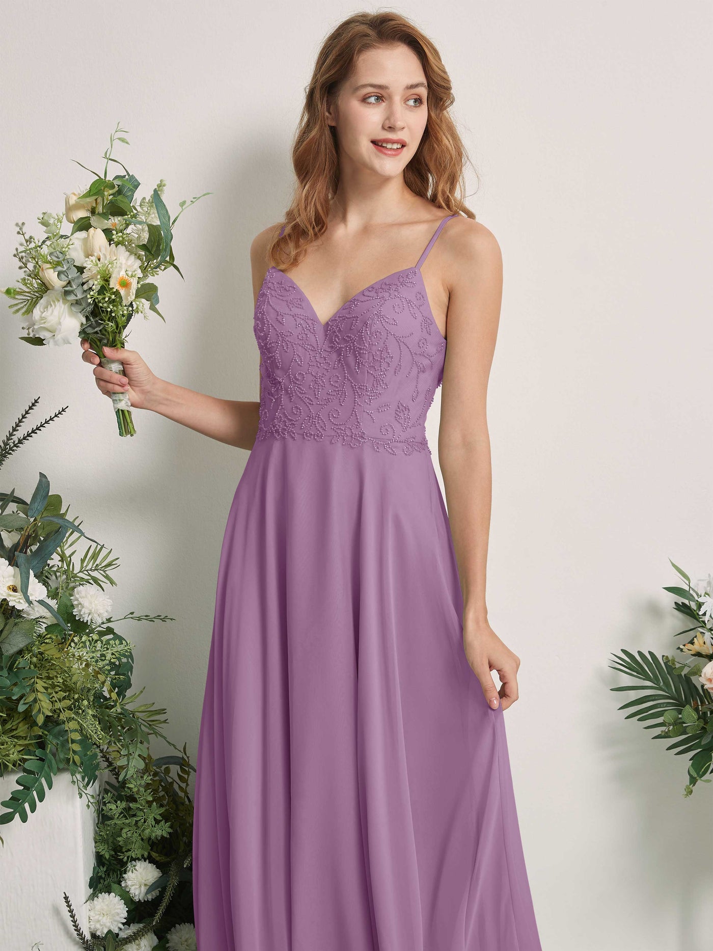 Carlyna A-Linien-Kleid V-Ausschnitt Spaghettiträger Bodenlang Brautjungfernkleider Orchideen-Nebel #farbe_orchideen-nebel