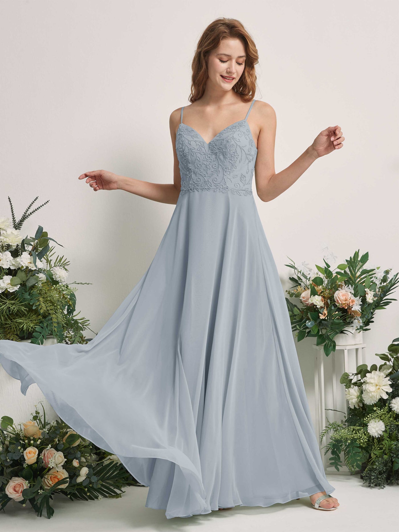 Carlyna A-Linien-Kleid V-Ausschnitt Spaghettiträger Bodenlang Brautjungfernkleider Staubiges Blau-Upgrade #farbe_staubiges-blau-upgrade