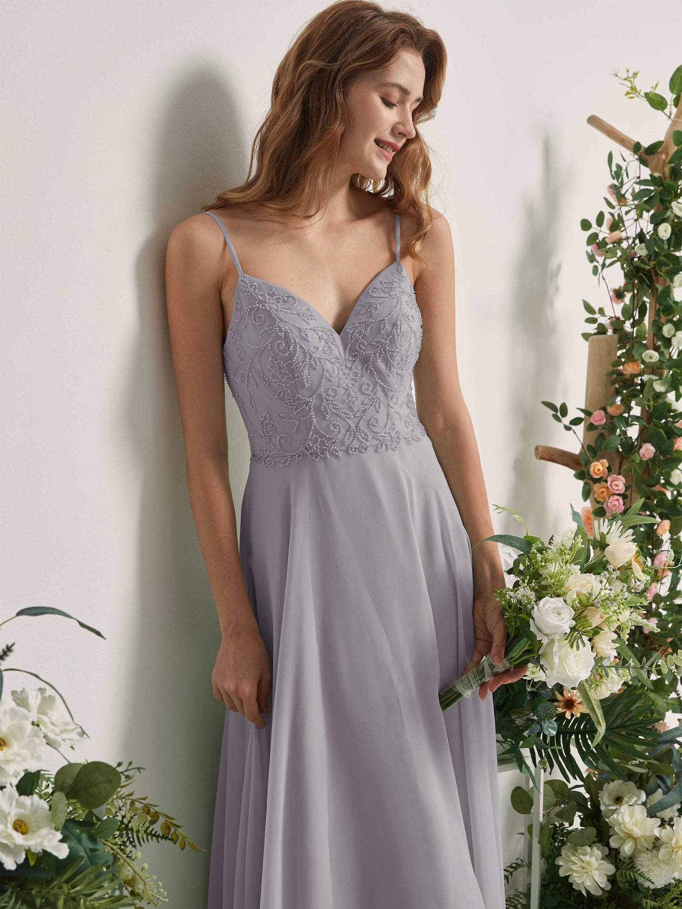 Carlyna A-Linien-Kleid V-Ausschnitt Spaghettiträger Bodenlang Brautjungfernkleider Taube #farbe_taube