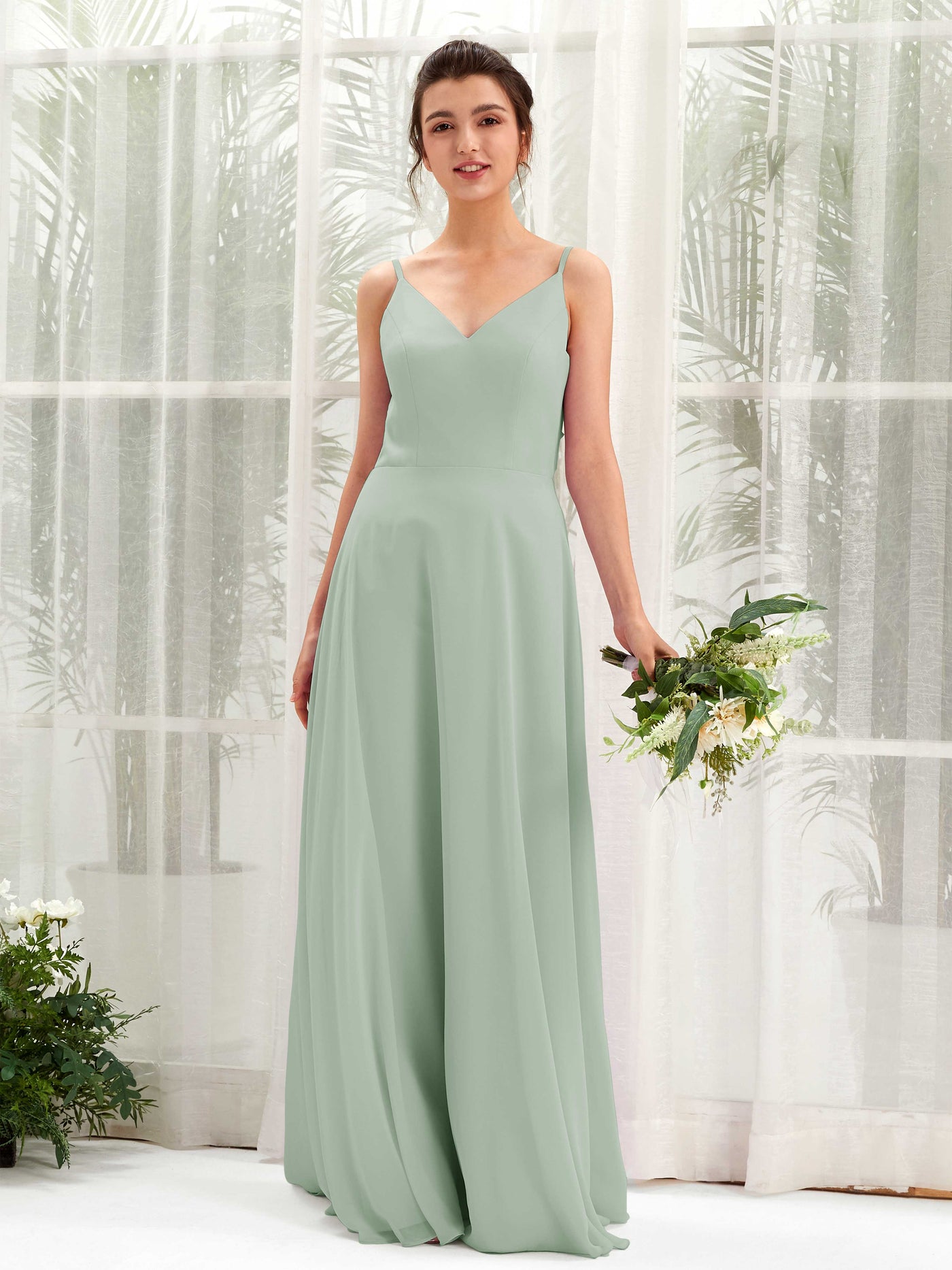 Carlyna A-Linien-Kleid V-Ausschnitt Spaghettiträger Brautjungfernkleid Salbeigrün #farbe_salbeigr-n