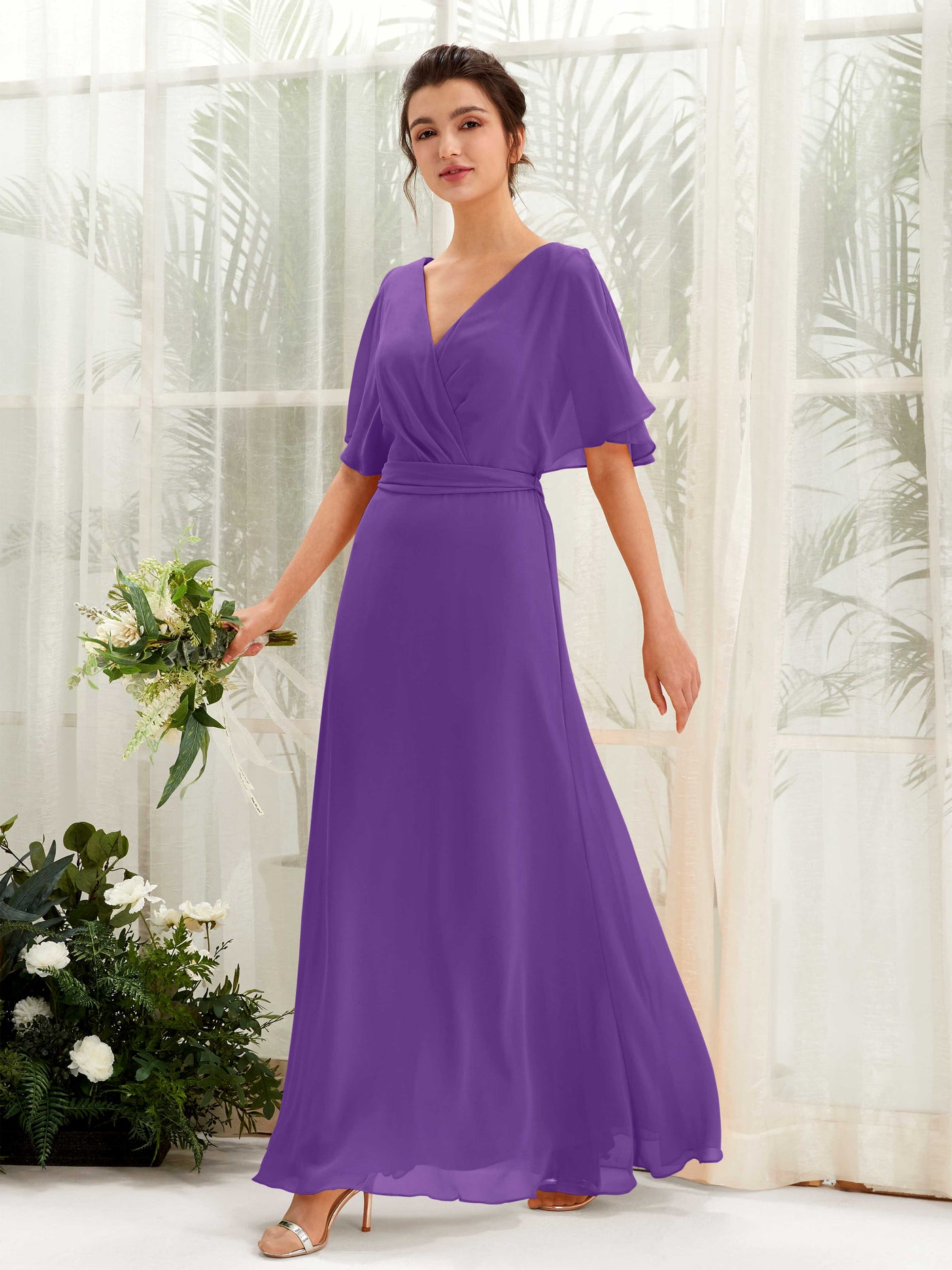 Carlyna A-Linien-Kleid V-Ausschnitt Umhang-Ärmel Bodenlang Brautjungfernkleid Regency #farbe_regency