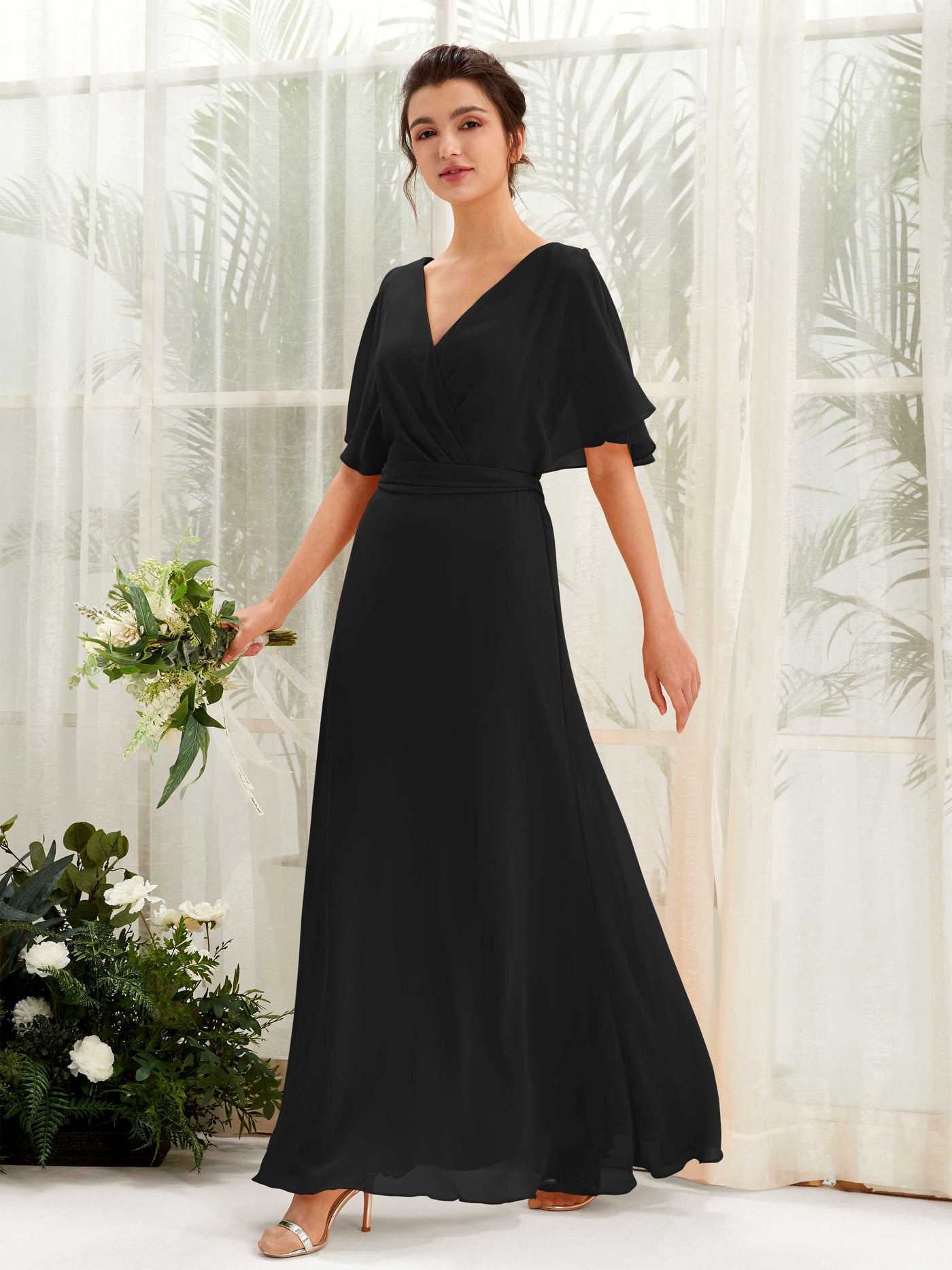 Carlyna A-Linien-Kleid V-Ausschnitt Umhang-Ärmel Bodenlang Brautjungfernkleid Schwarz #farbe_schwarz