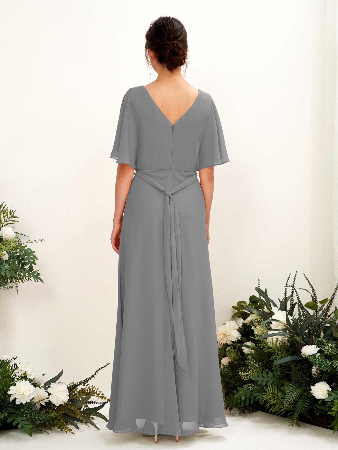 Carlyna A-Linien-Kleid V-Ausschnitt Umhang-Ärmel Bodenlang Brautjungfernkleid Stahlgrau #farbe_stahlgrau
