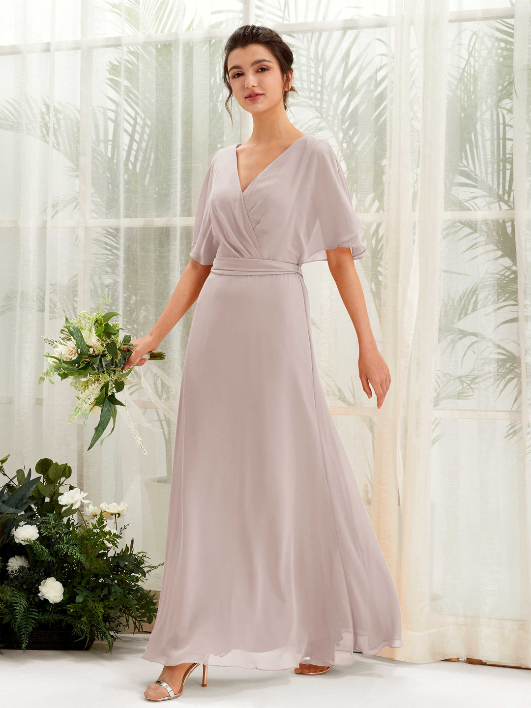 Carlyna A-Linien-Kleid V-Ausschnitt Umhang-Ärmel Bodenlang Brautjungfernkleid Taupe 