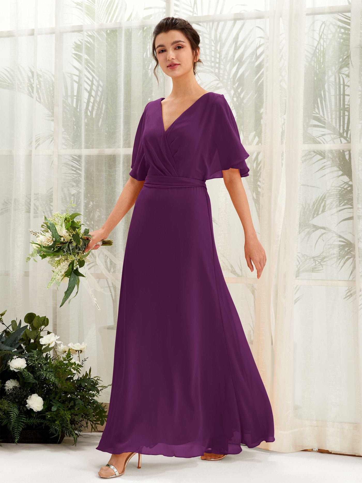 Carlyna A-Linien-Kleid V-Ausschnitt Umhang-Ärmel Bodenlang Brautjungfernkleid Traube #farbe_traube