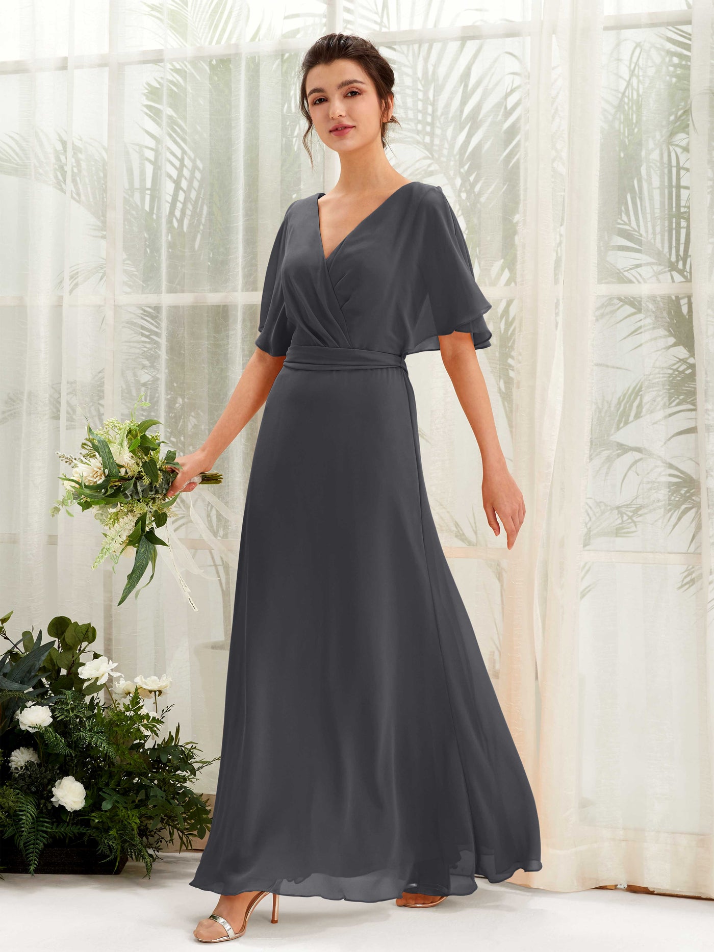 Carlyna A-Linien-Kleid V-Ausschnitt Umhang-Ärmel Bodenlang Brautjungfernkleid Zinnfarben #farbe_zinnfarben