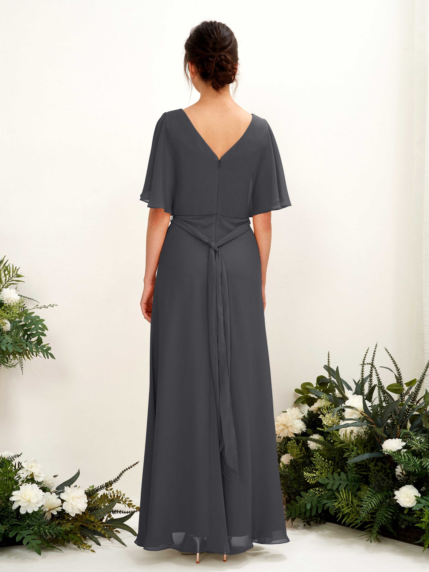 Carlyna A-Linien-Kleid V-Ausschnitt Umhang-Ärmel Bodenlang Brautjungfernkleid Zinnfarben #farbe_zinnfarben