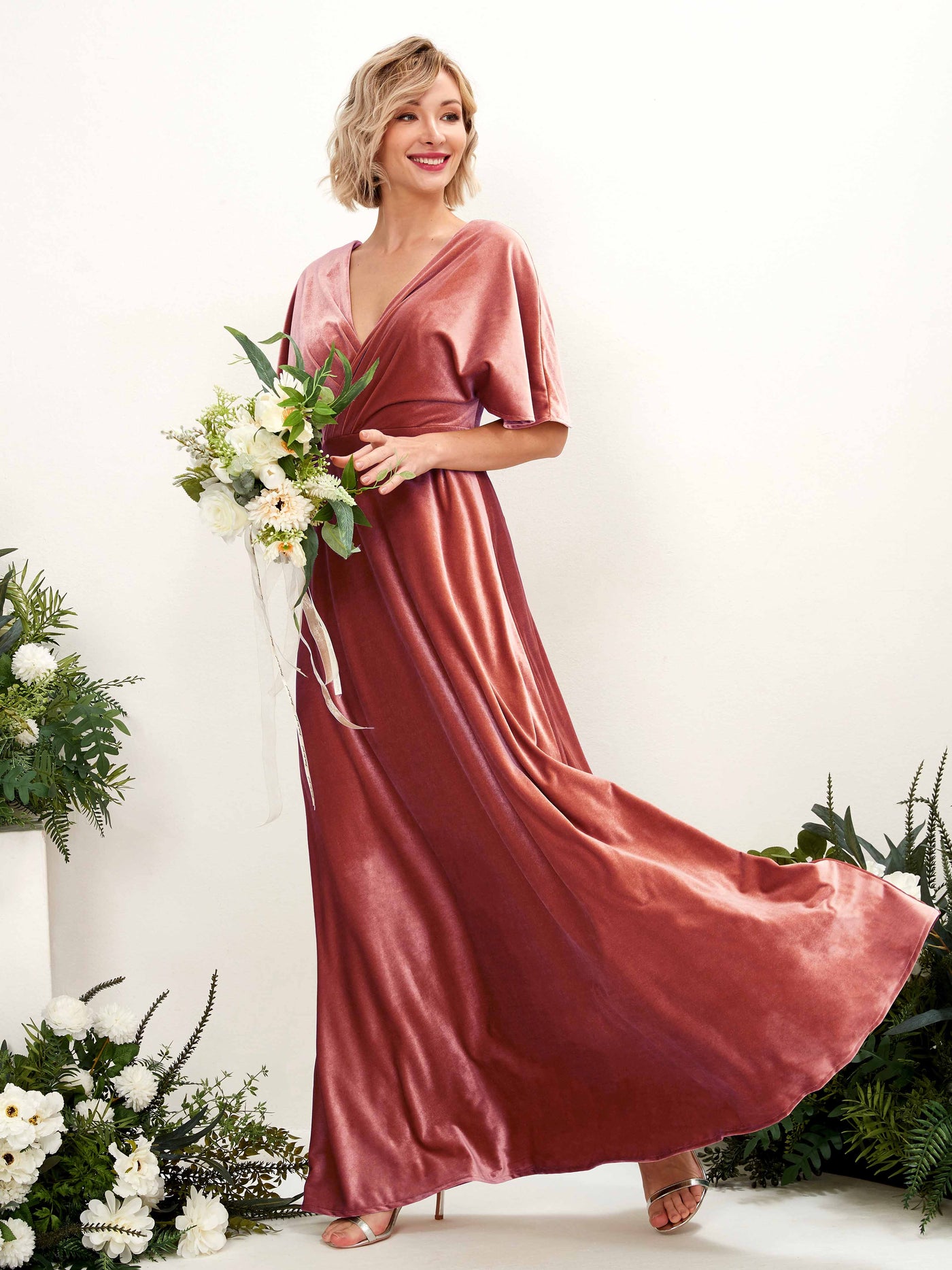 Carlyna A-Linien-Kleid V-Ausschnitt Wickelausschnitt Bodenlang Brautjungfernkleider Staubige Rose #farbe_staubige-rose