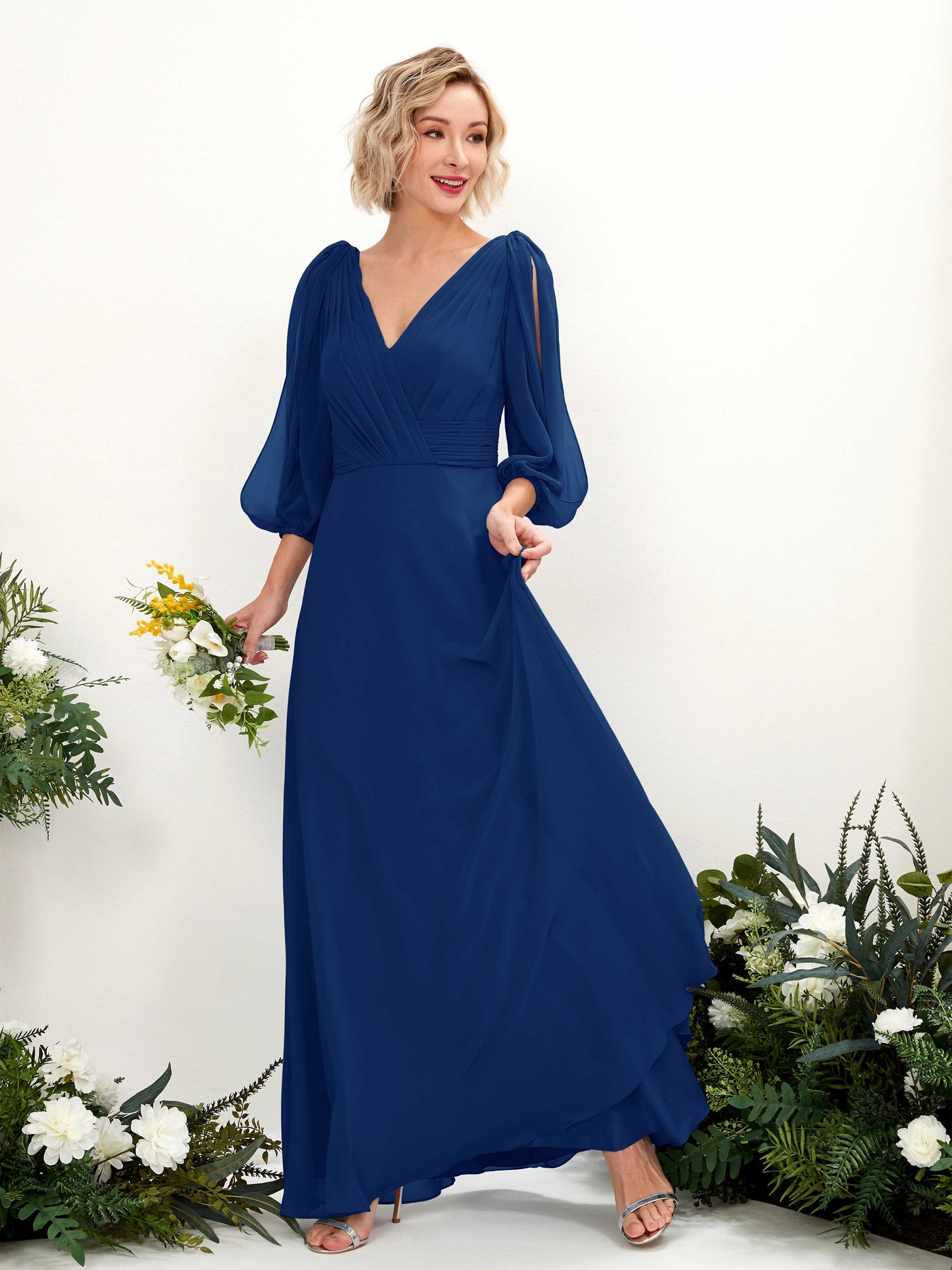 Carlyna A-Linien-Kleid V-Ausschnitt Wickelausschnitt Dreiviertelarm Bodenlang Brautjungfernkleider Königsblau #farbe_k-nigsblau