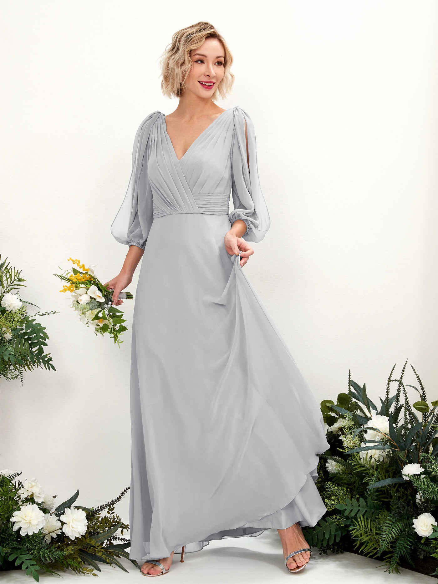 Carlyna A-Linien-Kleid V-Ausschnitt Wickelausschnitt Dreiviertelarm Bodenlang Brautjungfernkleider Silber #farbe_silber