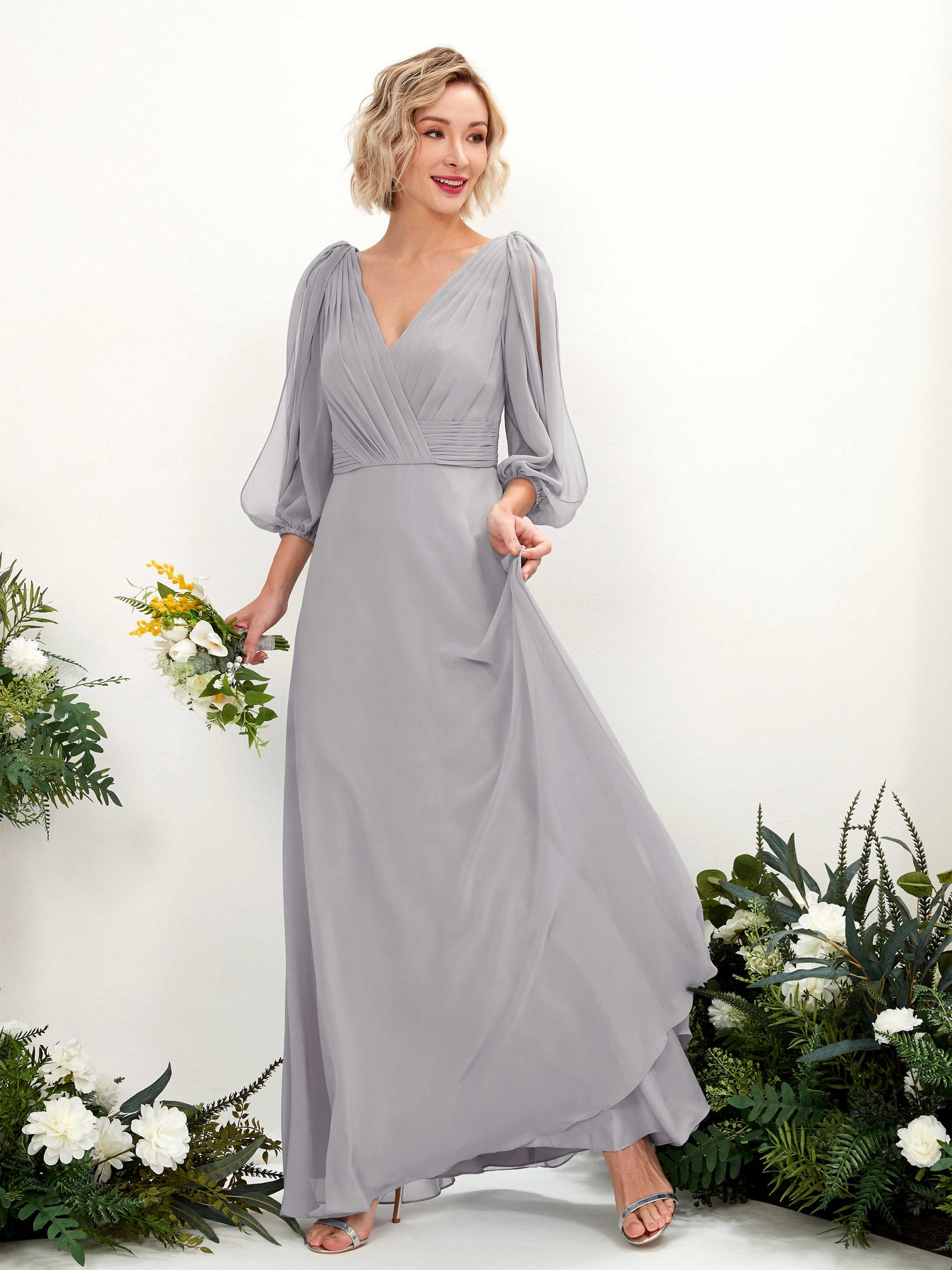 Carlyna A-Linien-Kleid V-Ausschnitt Wickelausschnitt Dreiviertelarm Bodenlang Brautjungfernkleider Taube #farbe_taube