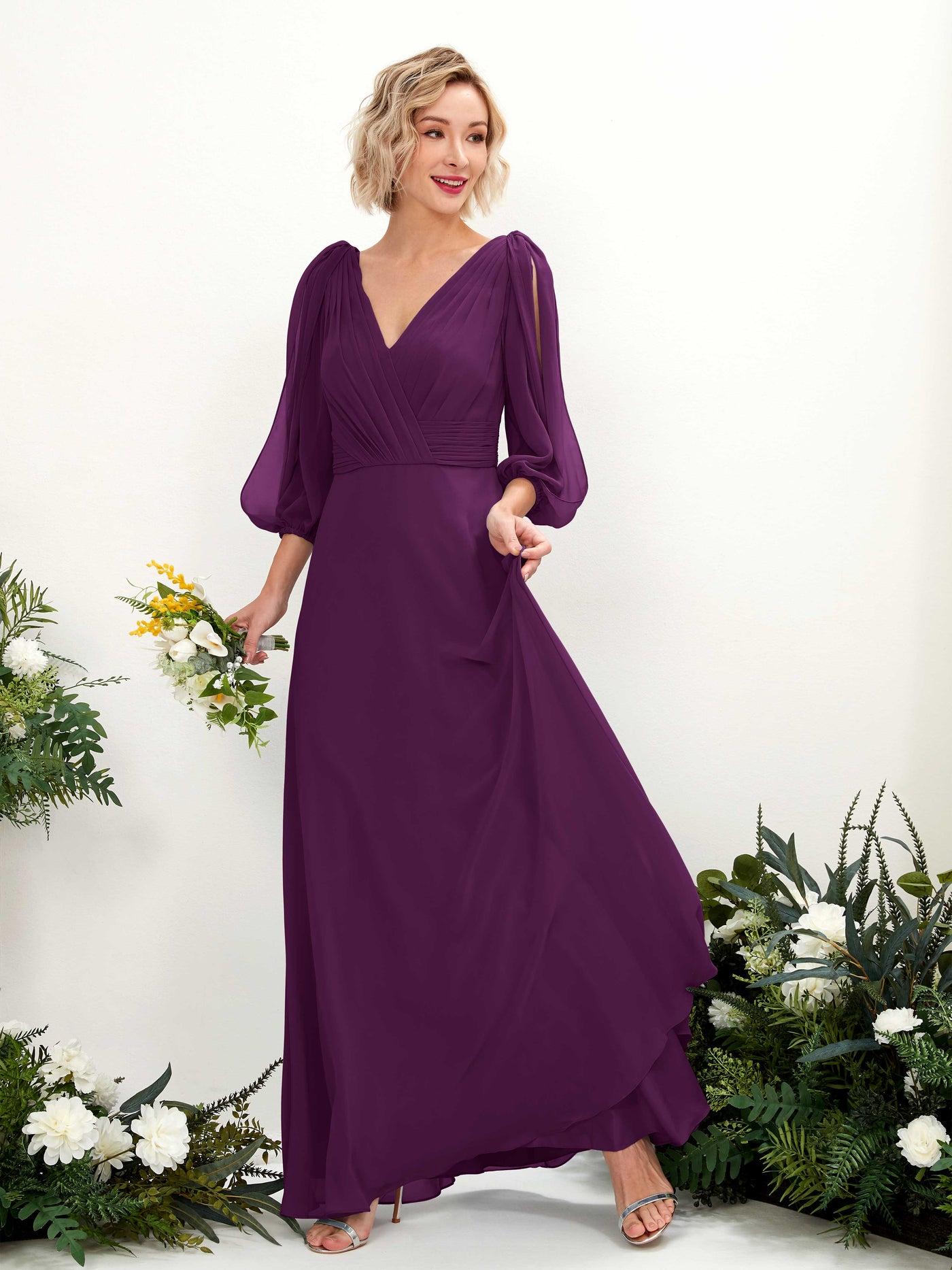 Carlyna A-Linien-Kleid V-Ausschnitt Wickelausschnitt Dreiviertelarm Bodenlang Brautjungfernkleider Traube #farbe_traube