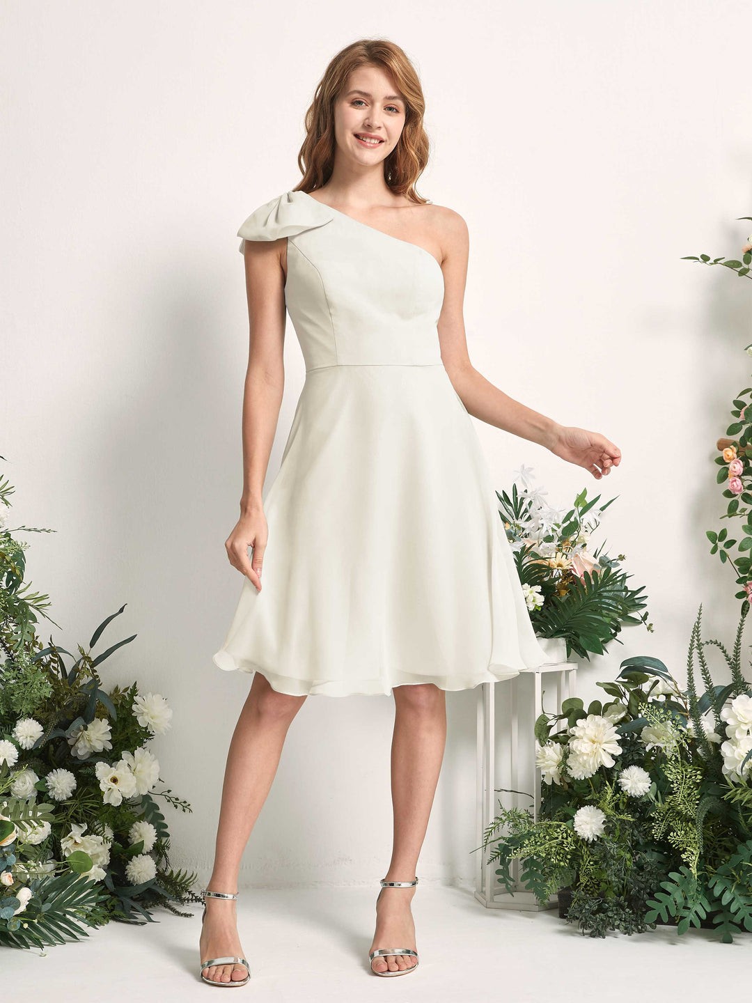Carlyna A-Linien One-Shoulder Skater Brautjungfernkleider Elfenbein 