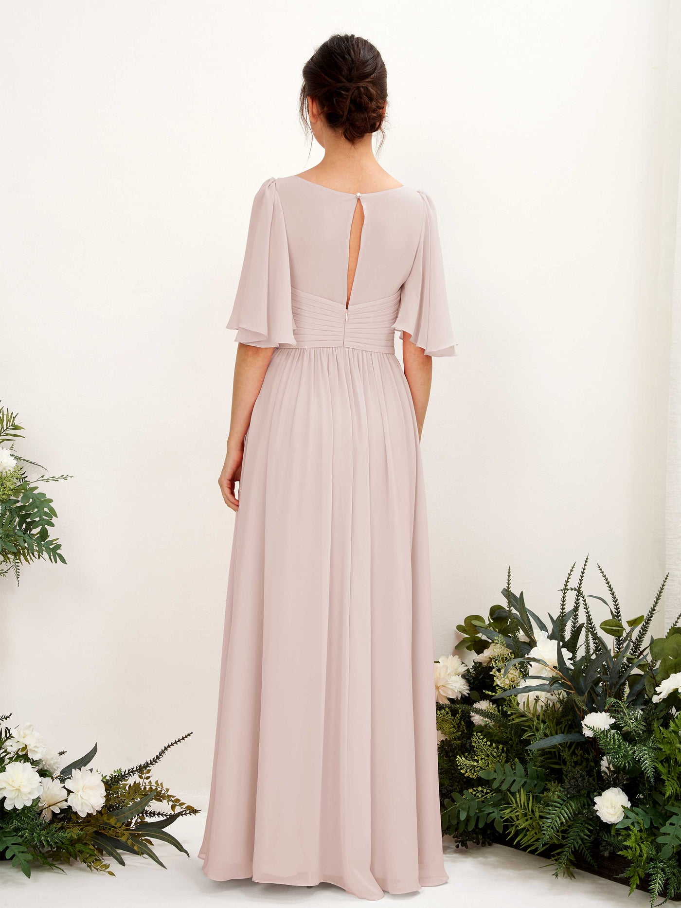 Carlyna A-Linien V-Ausschnitt Kurzarm Bodenlanges Chiffonkleid Biscotti #farbe_biscotti