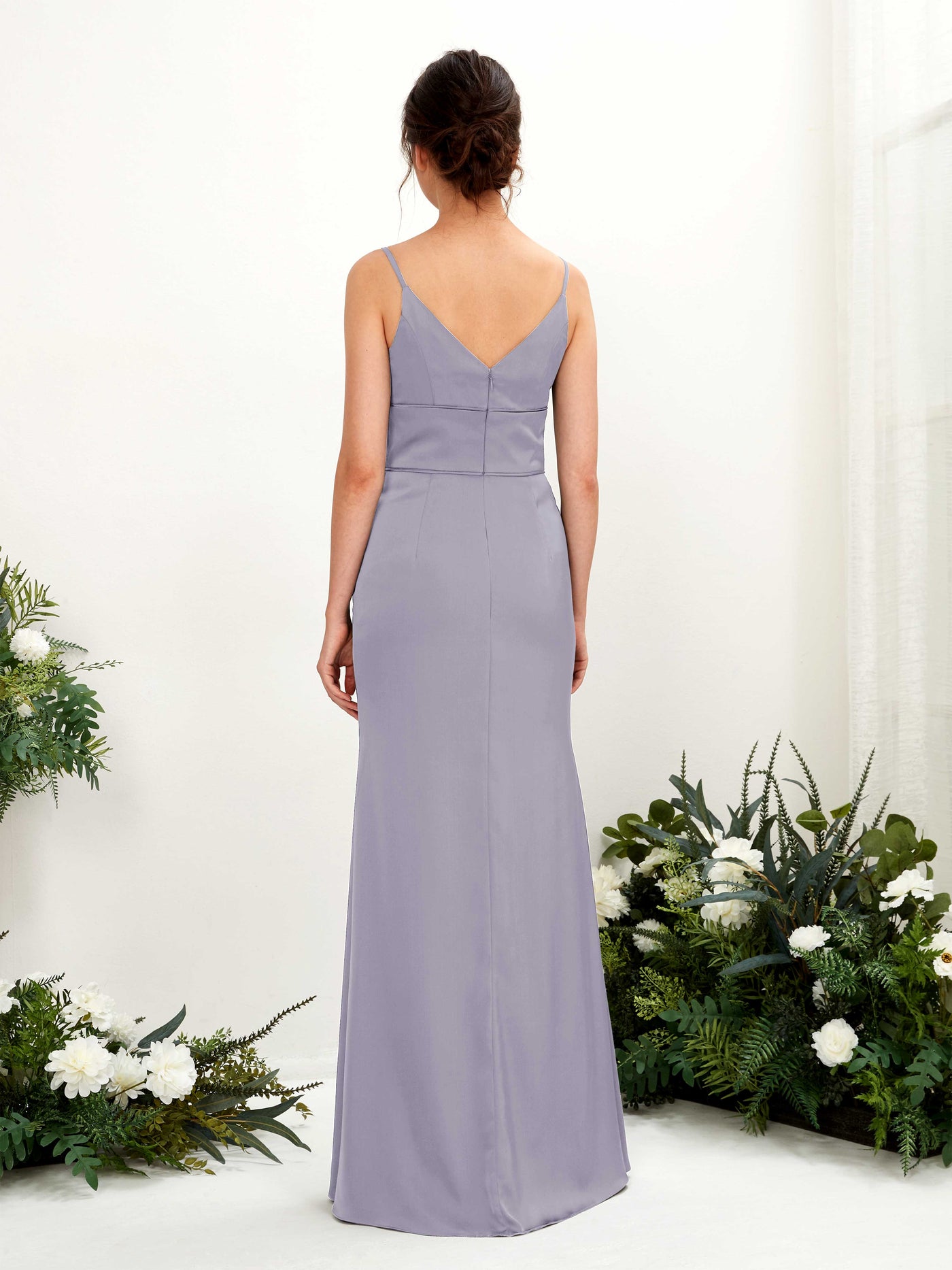 Carlyna Empire-Linie V-Ausschnitt Bodenlang Satin Brautjungfernkleid Lila Dunst #farbe_lila-dunst