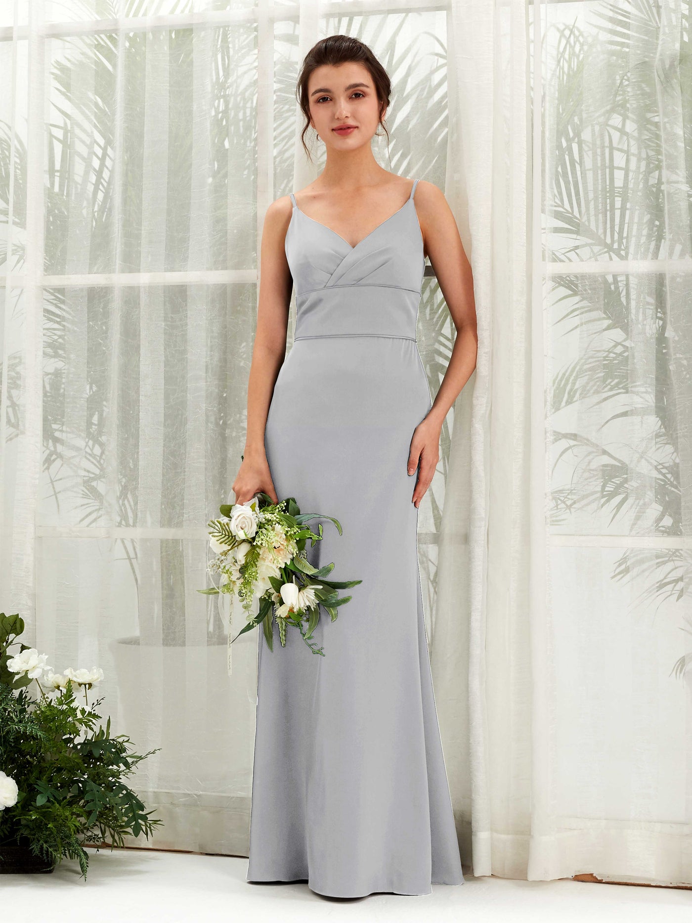 Carlyna Empire-Linie V-Ausschnitt Bodenlang Satin Brautjungfernkleid Taube #farbe_taube