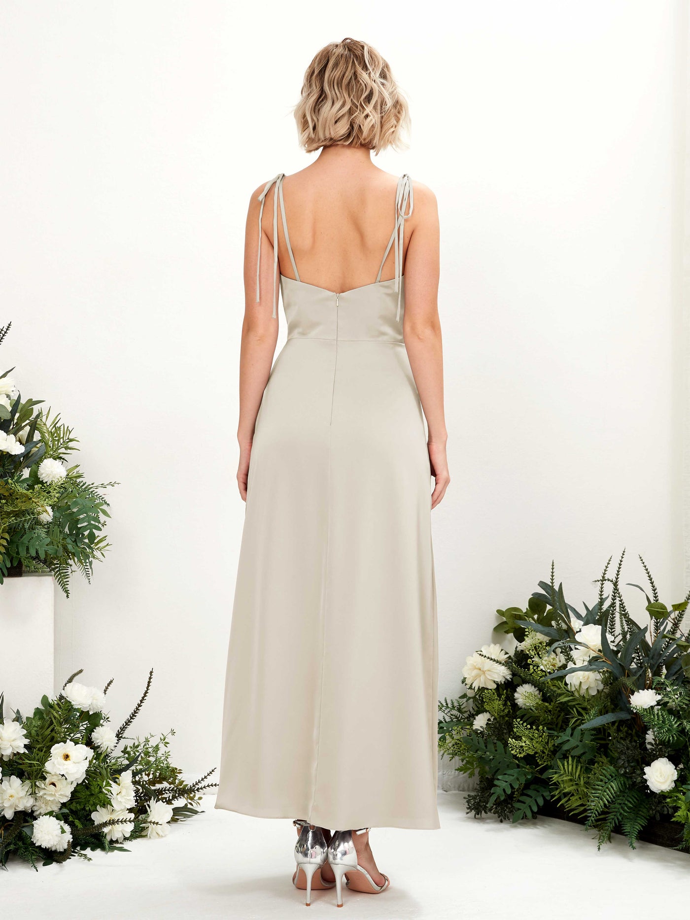 Carlyna Empire-Linie Wasserfall-Ausschnitt Wadenlang Satin Brautjungfernkleid mit Beinschlitz Champagner #farbe_champagner