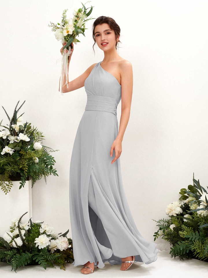 Carlyna Etui Bodenlanges One-Shoulder Kleid mit Beinschlitz Chiffon Brautjungfernkleider Silber 
