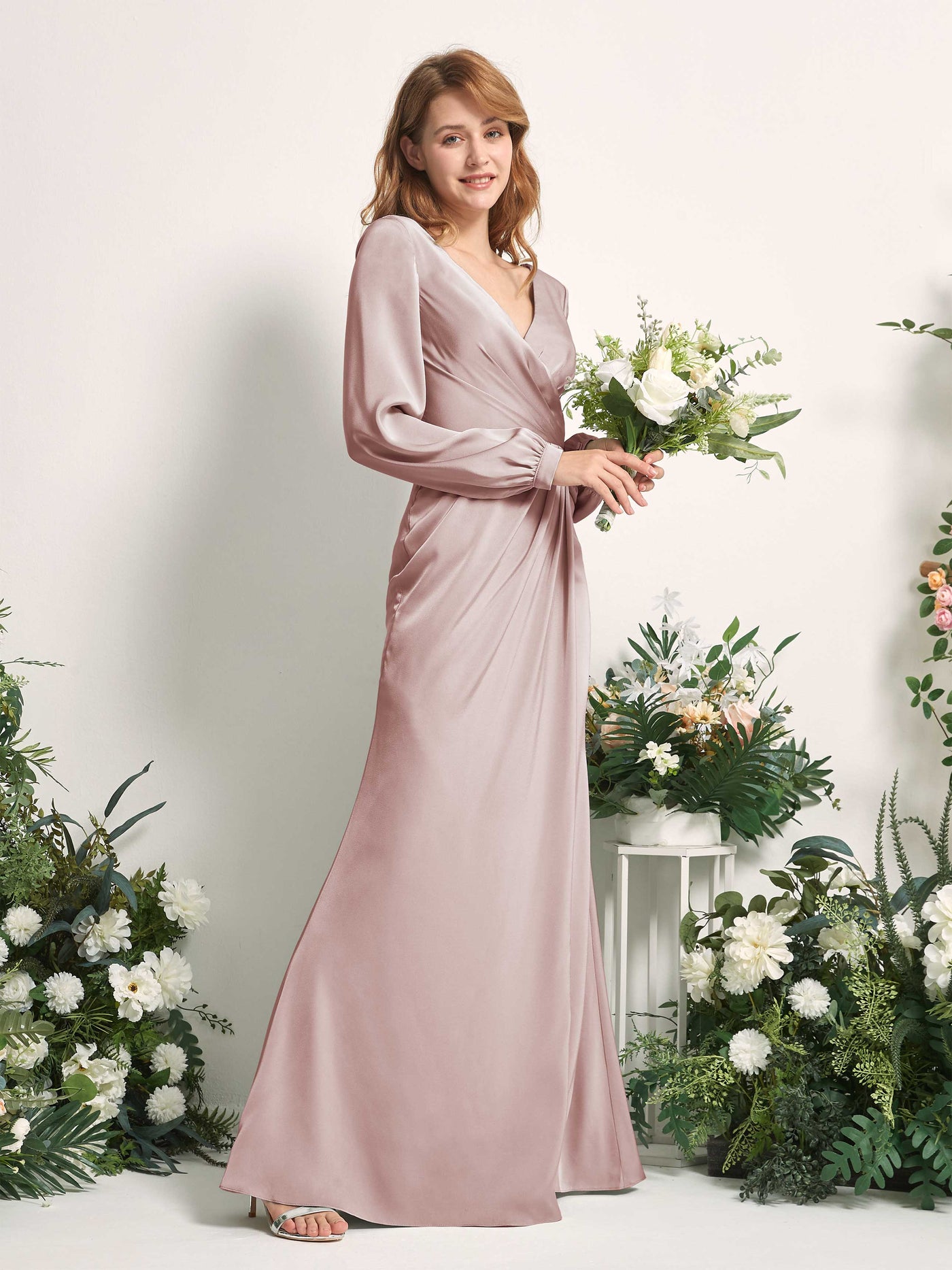 Carlyna Etui Meerjungfrau-Linie V-Ausschnitt Langarm Brautjungfernkleider Staubige Rose #farbe_staubige-rose