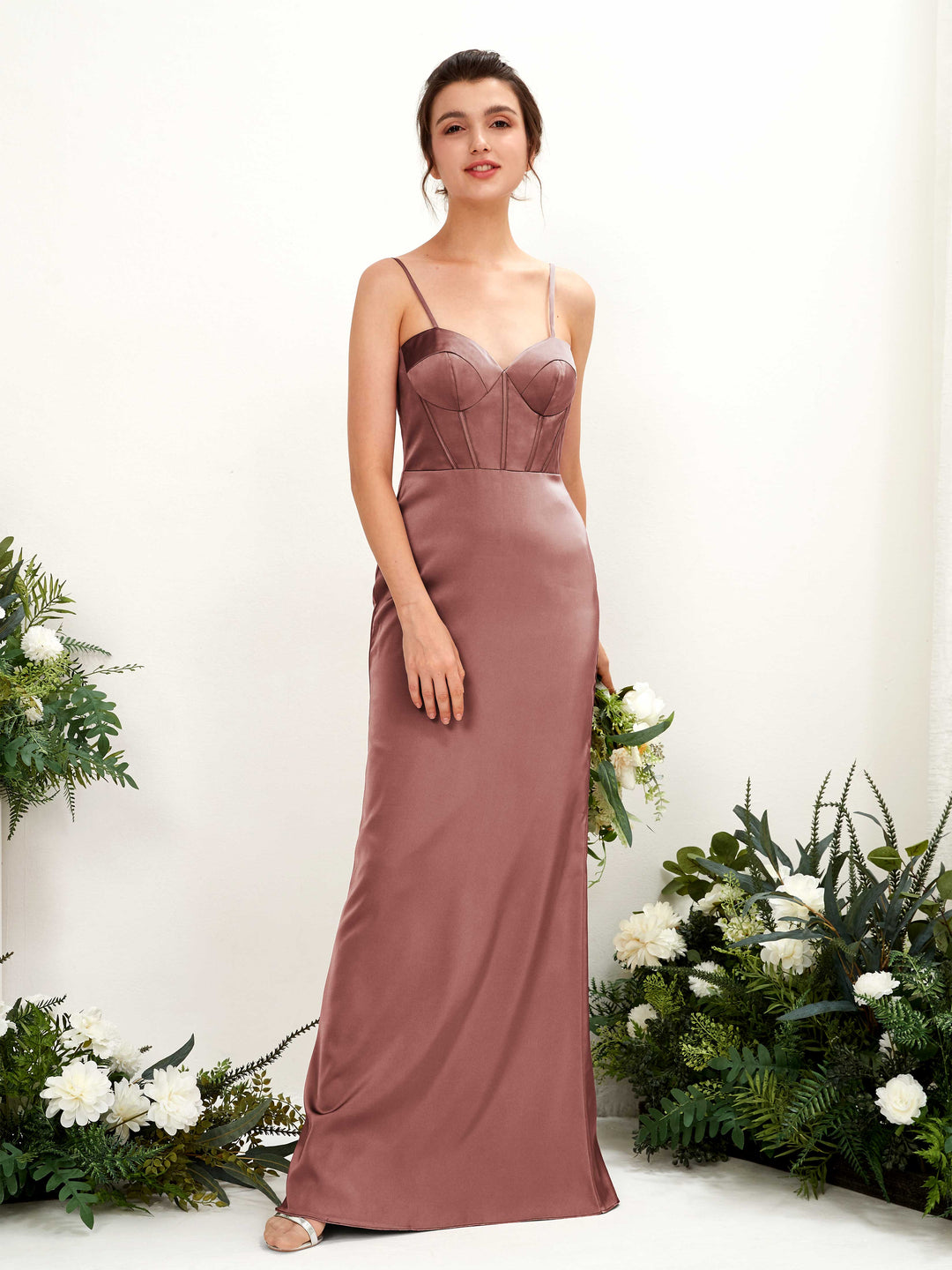 Carlyna Etui Silhouette Herzausschnitt Bodenlang Satin Brautjungfernkleid Wüstenrose 