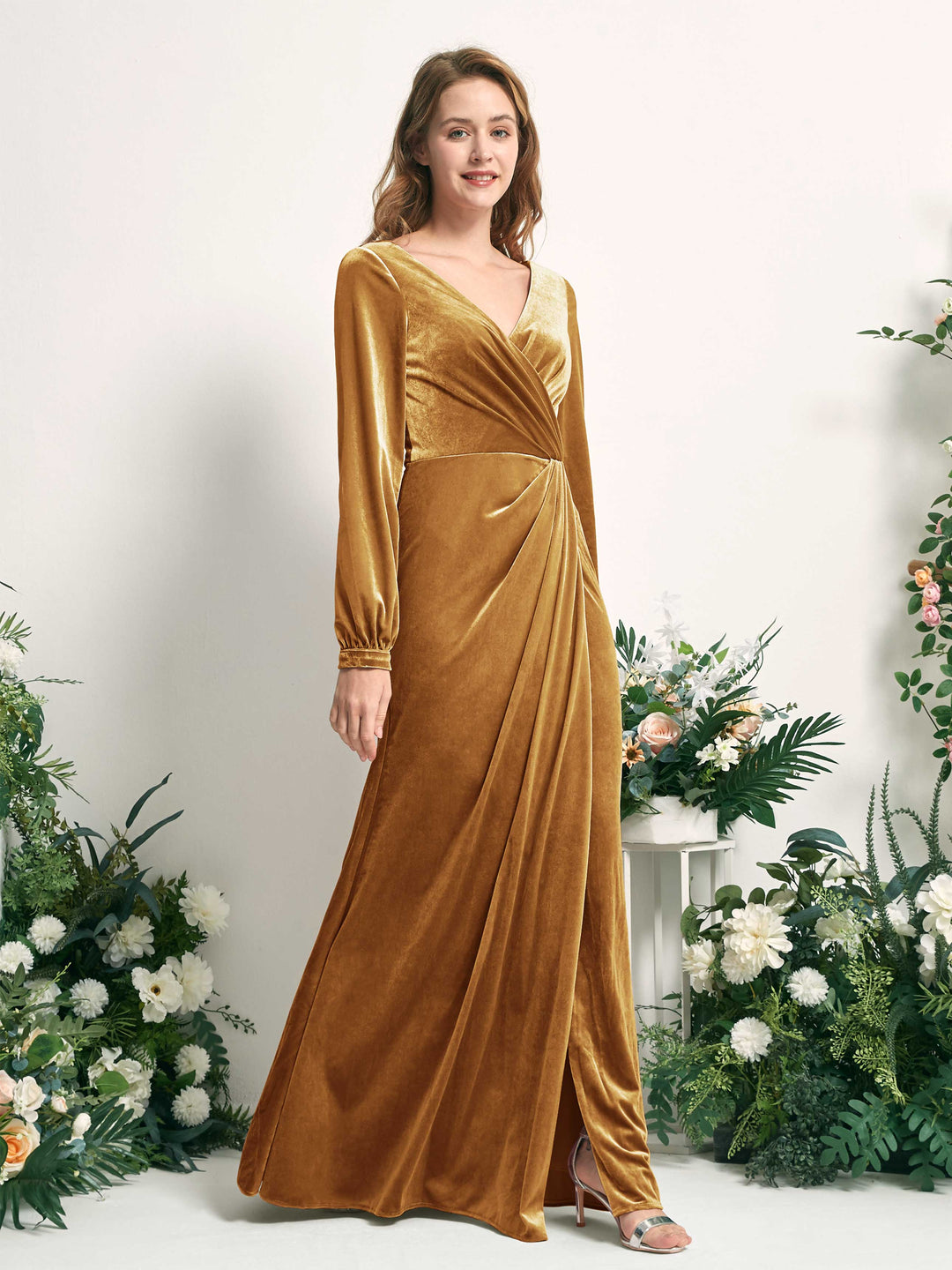 Carlyna Etui Silhouette Langarm V-Ausschnitt bodenlang Brautjungfernkleid Poliertes Gold 