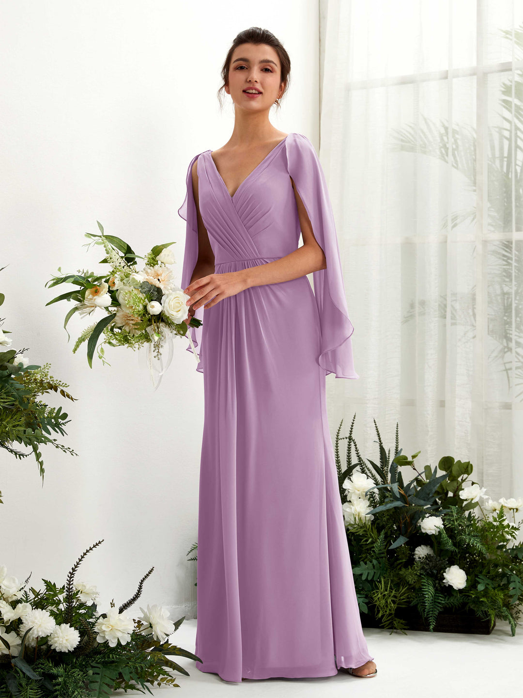 Carlyna Etui V-Ausschnitt Umhang-Ärmel Chiffon Brautjungfernkleid Orchideen-Nebel 