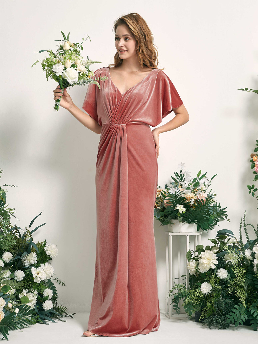 Carlyna Meerjungfrau-Linie gerüschter V-Ausschnitt Flatterärmel Bodenlanges Samtkleid Staubige Rose 