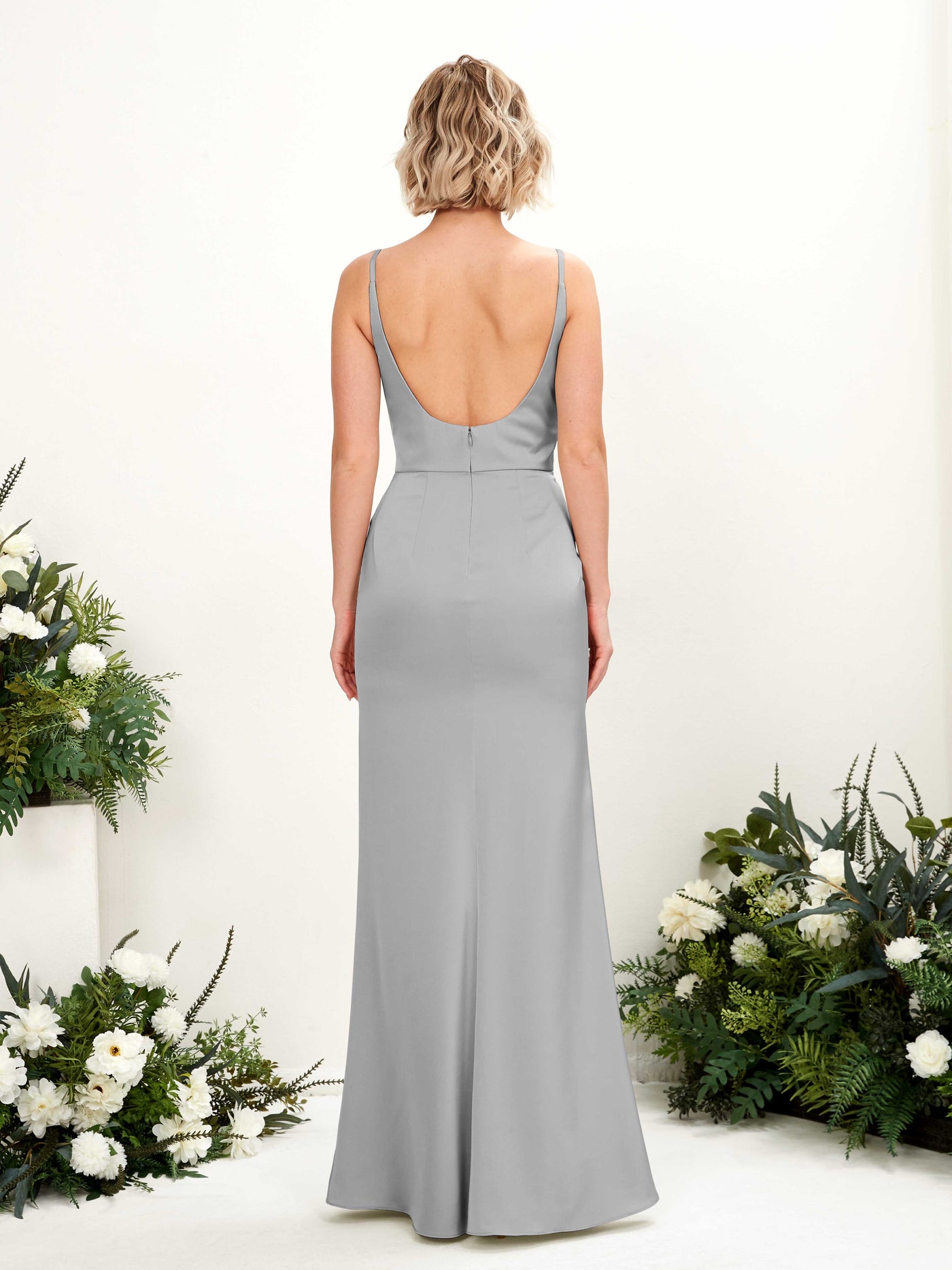 Carlyna Meerjungfrau-Linie V-Ausschnitt Bodenlang Satin Kleid Taube #farbe_taube