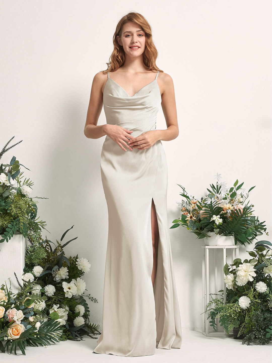 Carlyna Meerjungfrau-Linie V-Ausschnitt Bodenlang Satin Kleid für Brautjungfern Champagner 