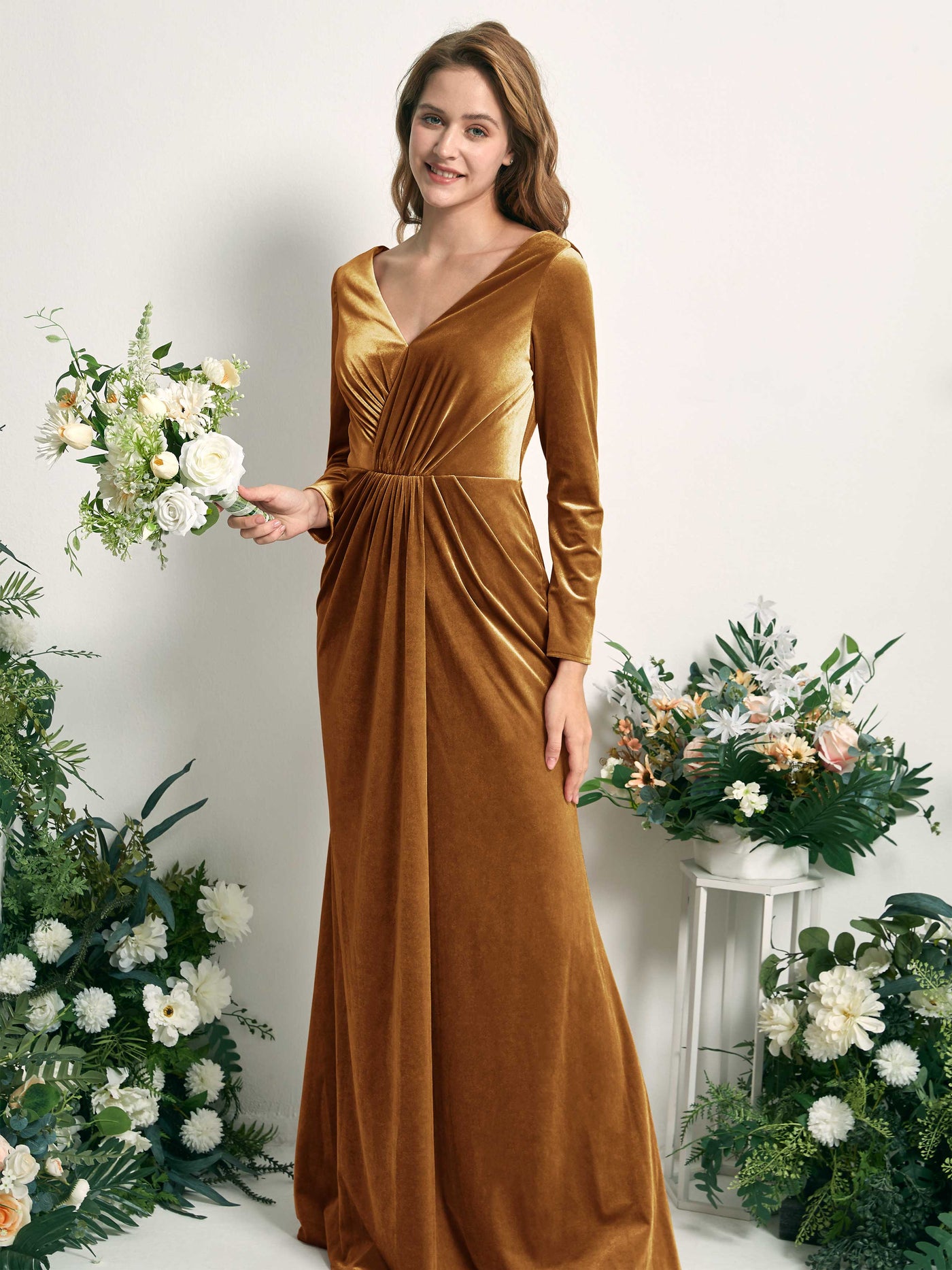 Carlyna Meerjungfrau-Linie V-Ausschnitt Langarm Gerafftes Maxikleid Poliertes Gold #farbe_poliertes-gold