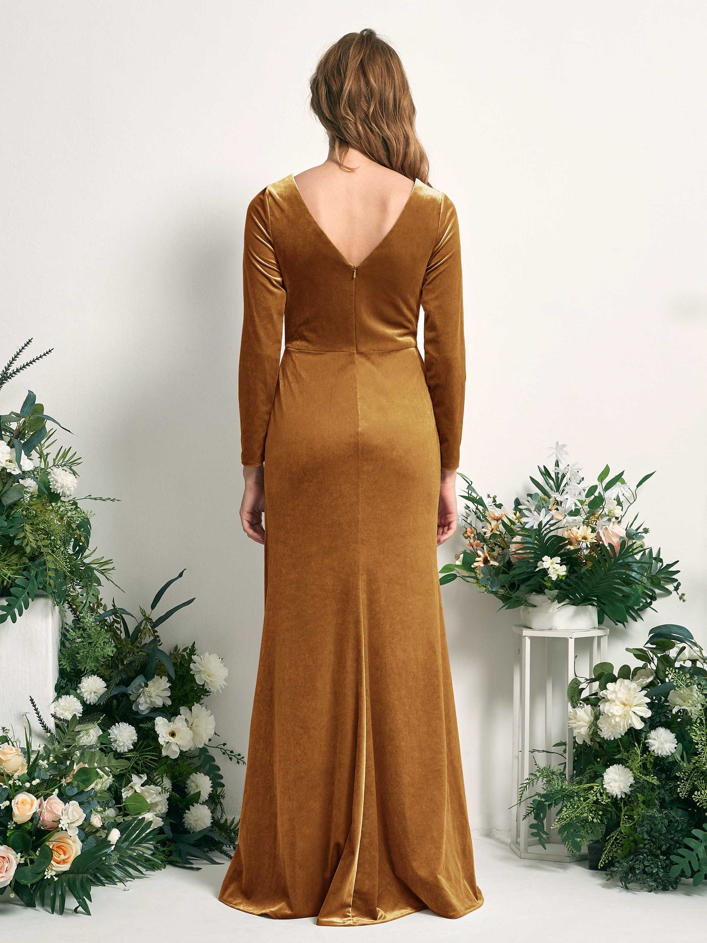 Carlyna Meerjungfrau-Linie V-Ausschnitt Langarm Gerafftes Maxikleid Poliertes Gold #farbe_poliertes-gold