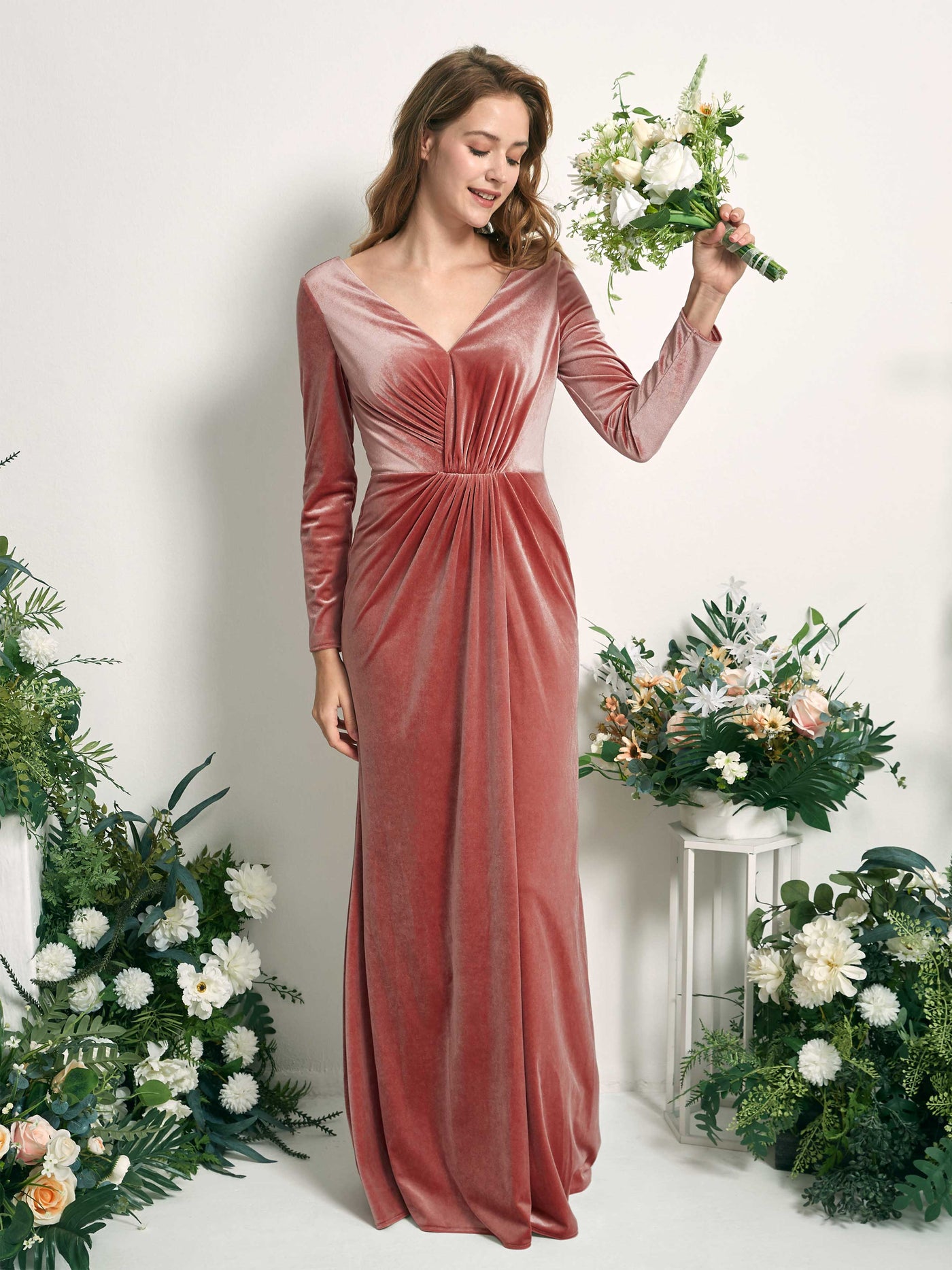 Carlyna Meerjungfrau-Linie V-Ausschnitt Langarm Gerafftes Maxikleid Staubige Rose #farbe_staubige-rose